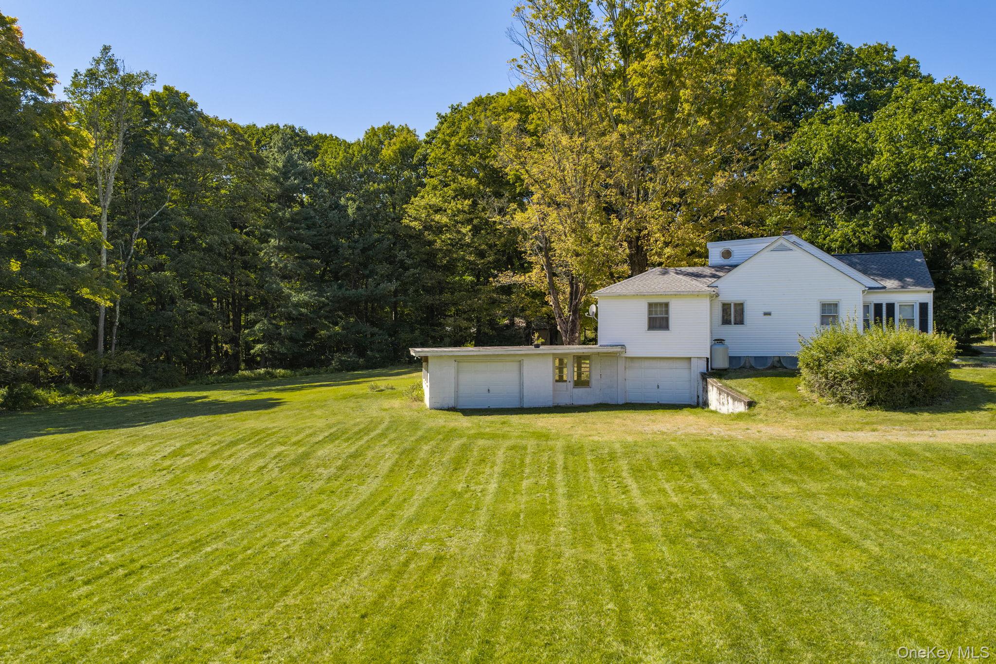 24 Wolf Lake Road Property Photo 5