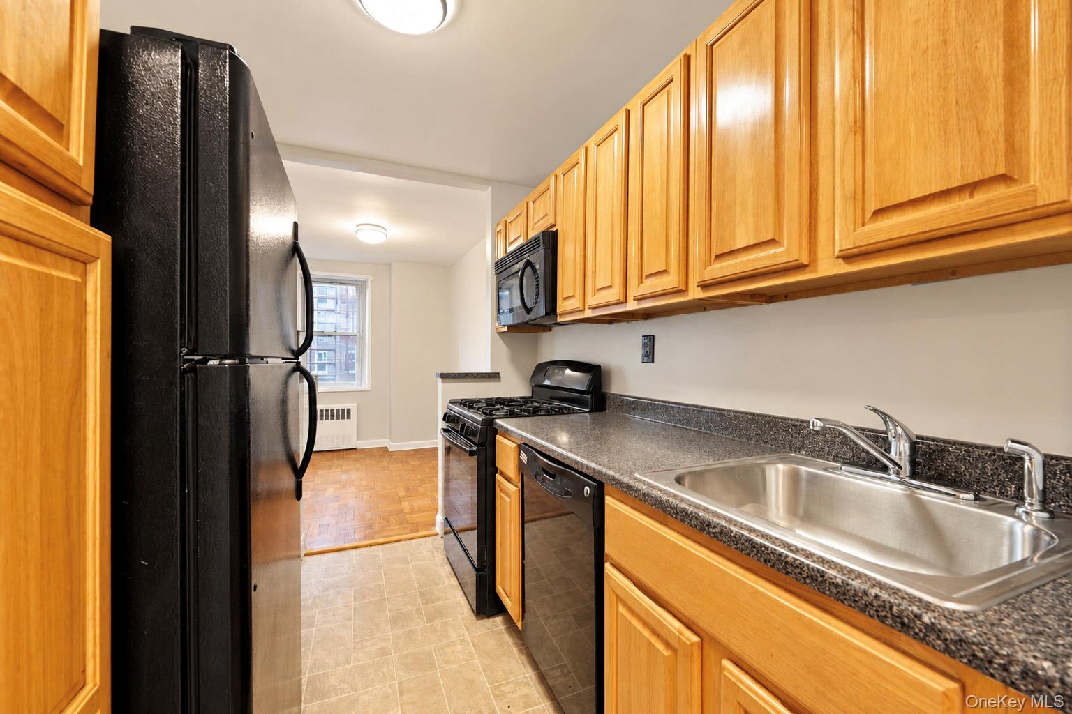 4 Sadore Lane 2w Property Photo 5