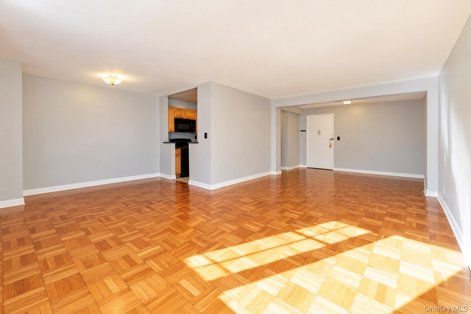 4 Sadore Lane 2w Property Photo 9