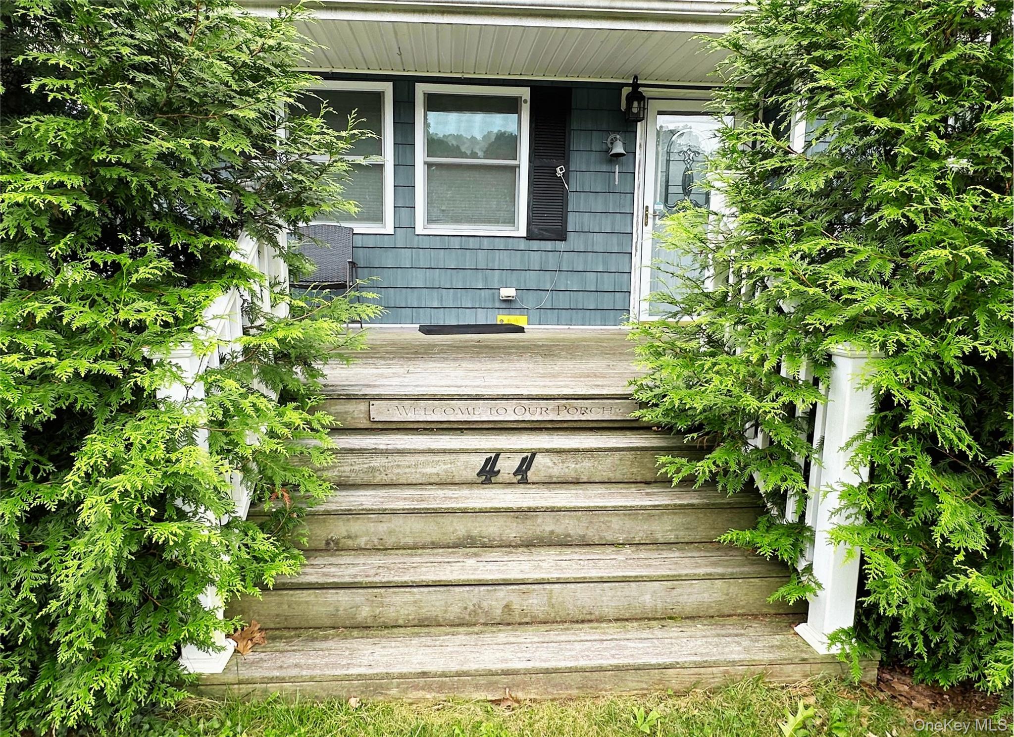 44 Floradora Drive Property Photo 3