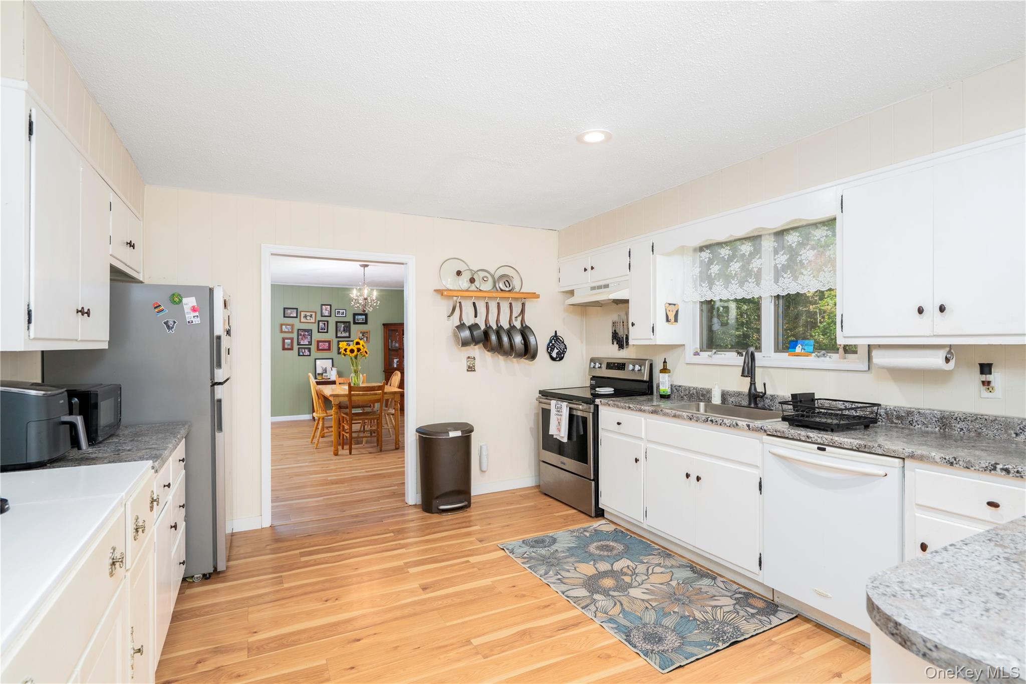 15 Storybook Lane Property Photo 7