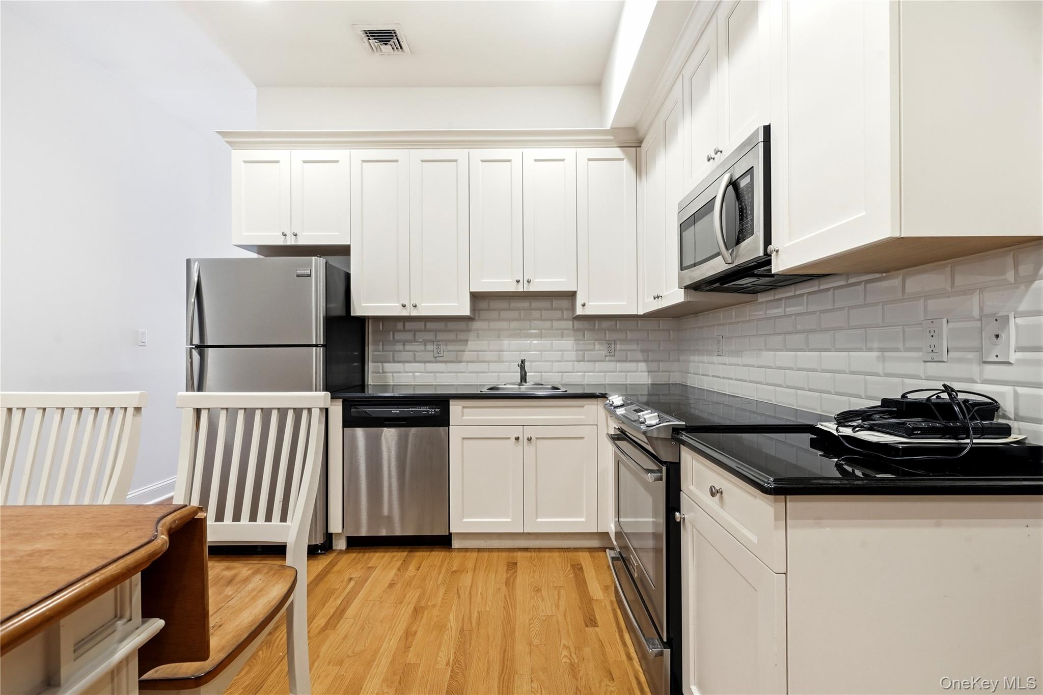 276 Main Street 2f Property Photo 8
