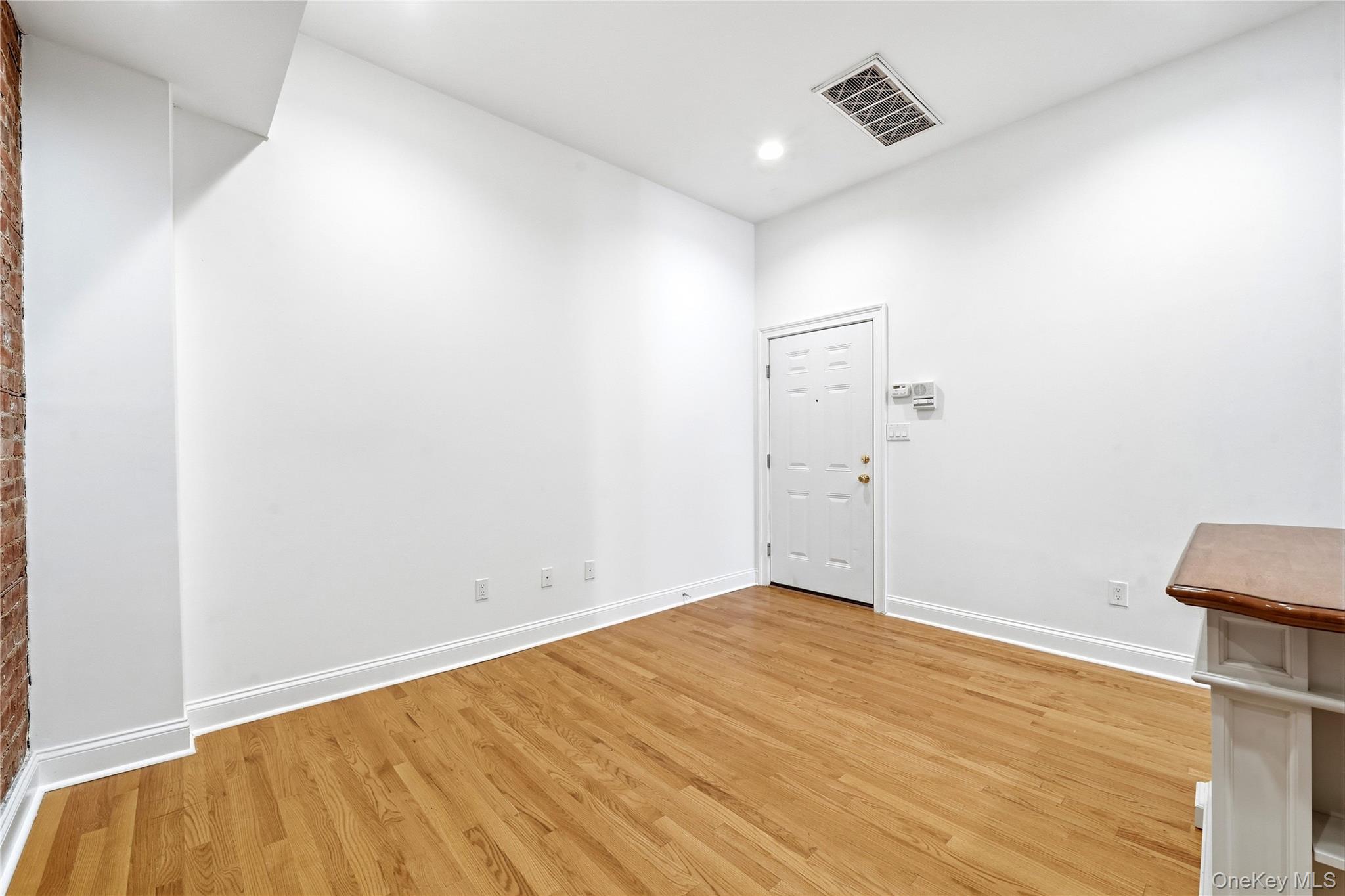 276 Main Street 2f Property Photo 13