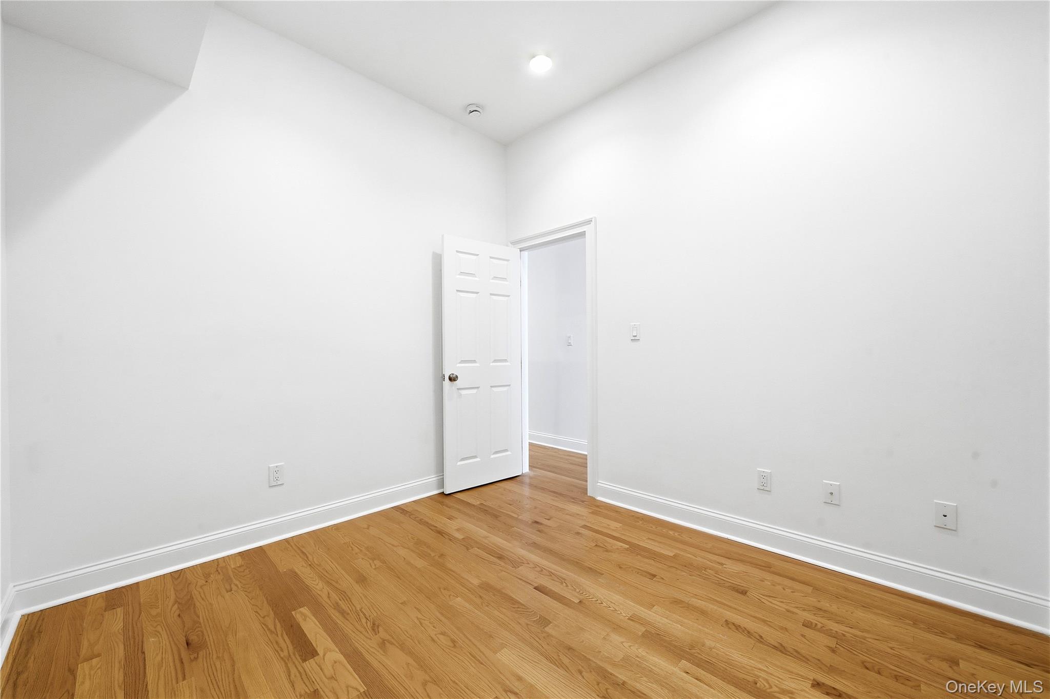 276 Main Street 2f Property Photo 14