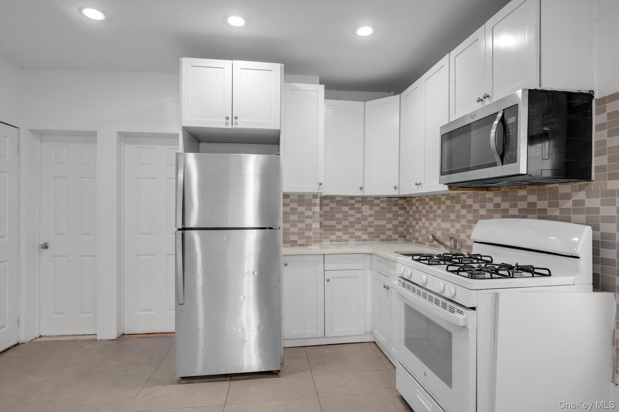 32-46 105th Street Property Photo 2