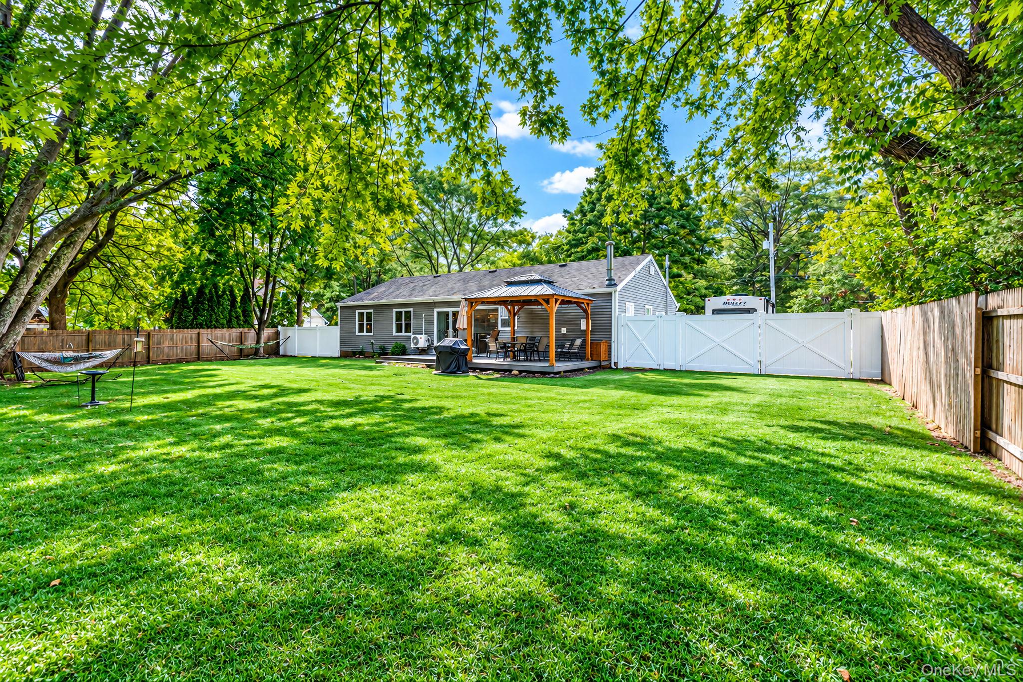105 Raynor Road Property Photo 4