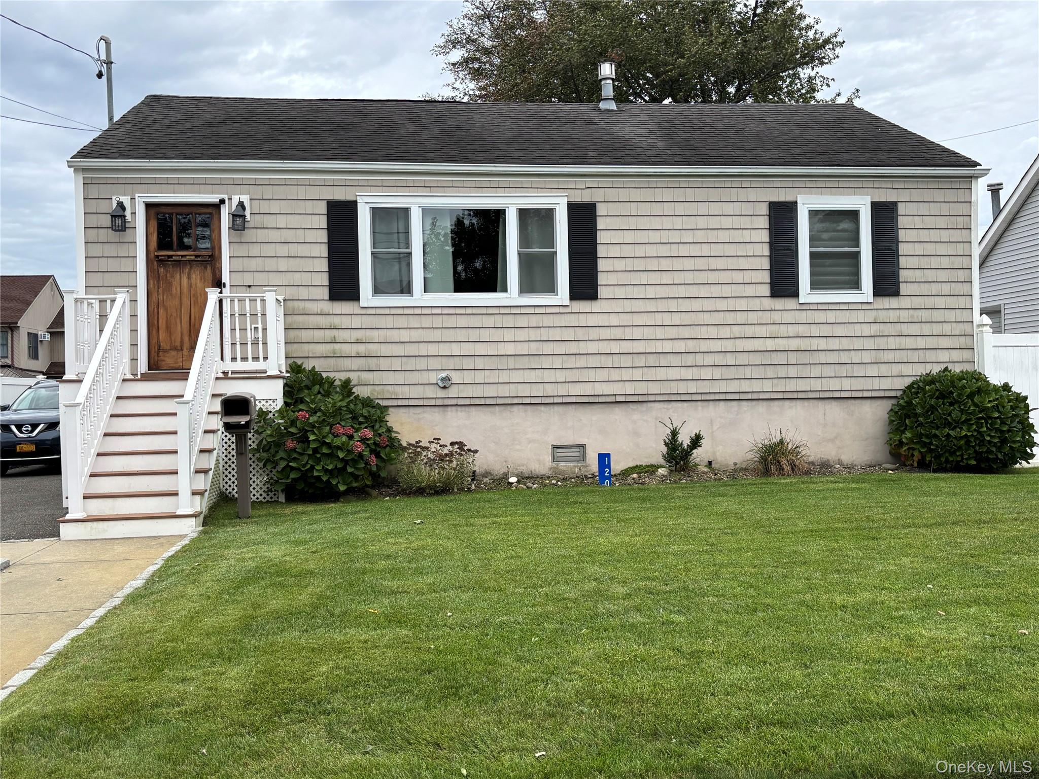 120 Lincoln Place Property Photo 1