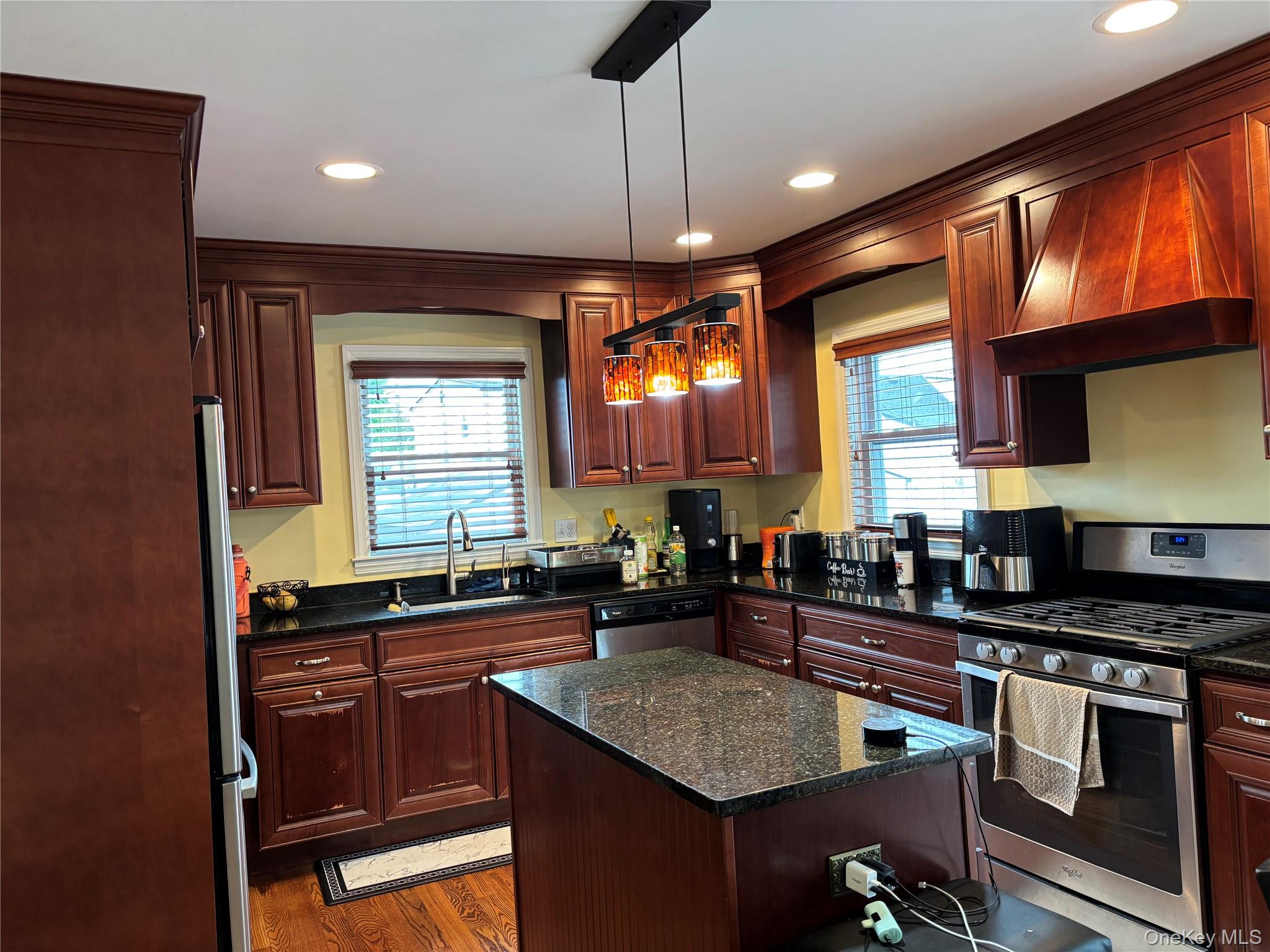 120 Lincoln Place Property Photo 6
