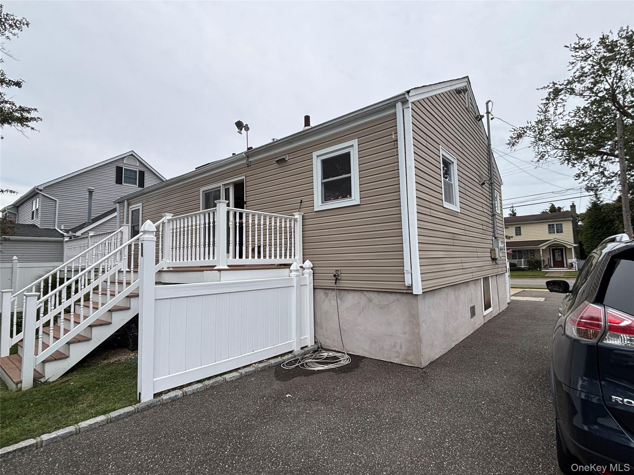120 Lincoln Place Property Photo 21