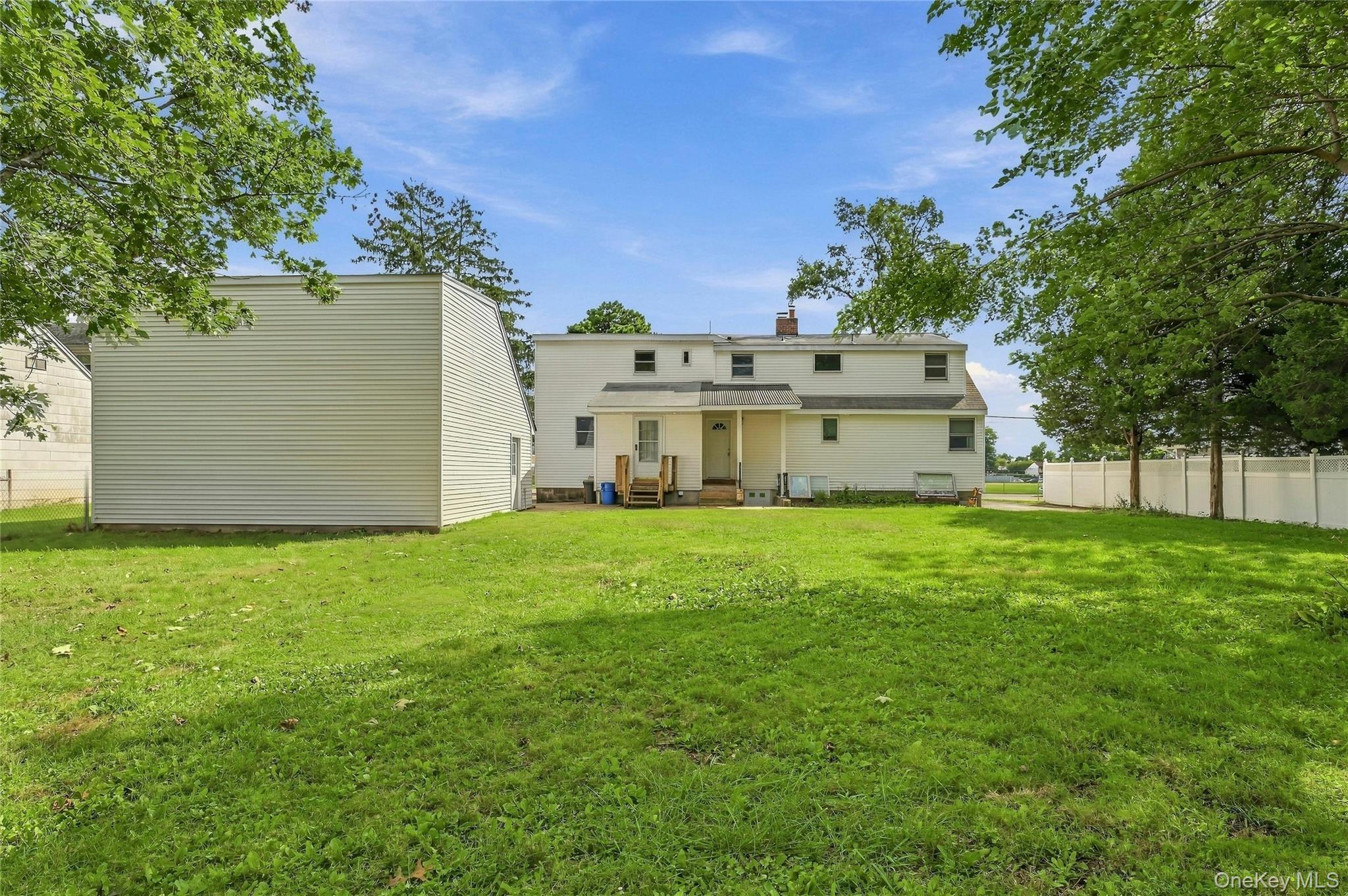 930 Tooker Avenue Property Photo 4