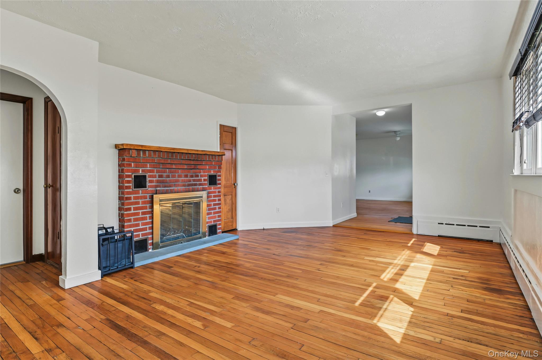 930 Tooker Avenue Property Photo 6