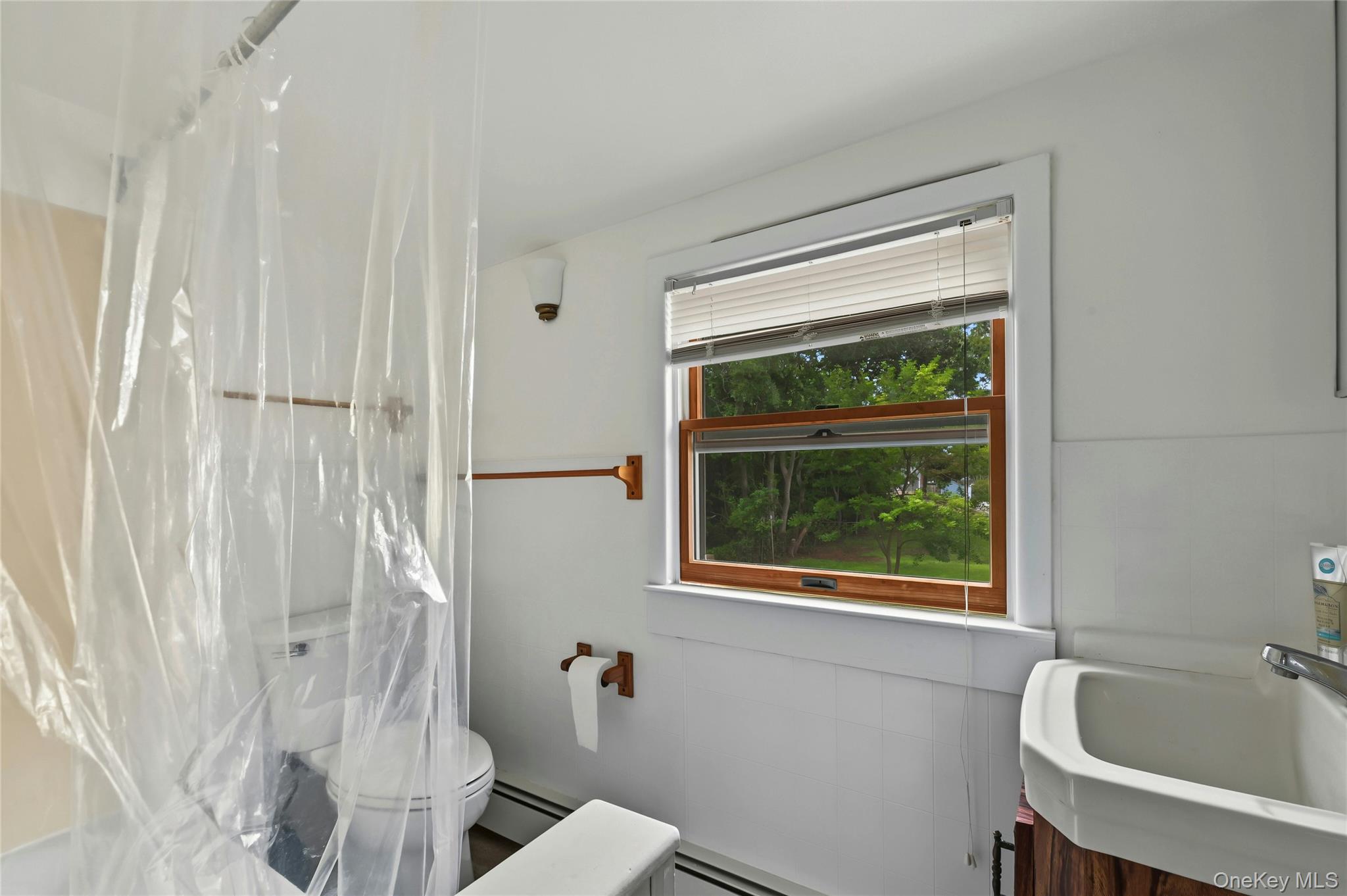 930 Tooker Avenue Property Photo 16