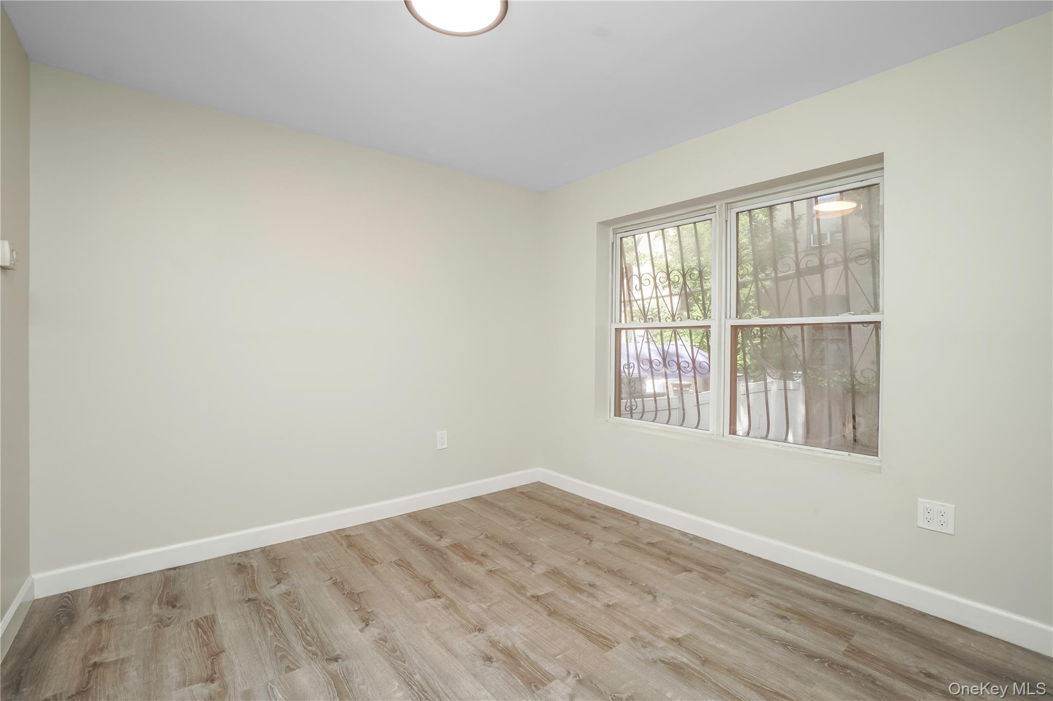 613 Oak Terrace Property Photo 5