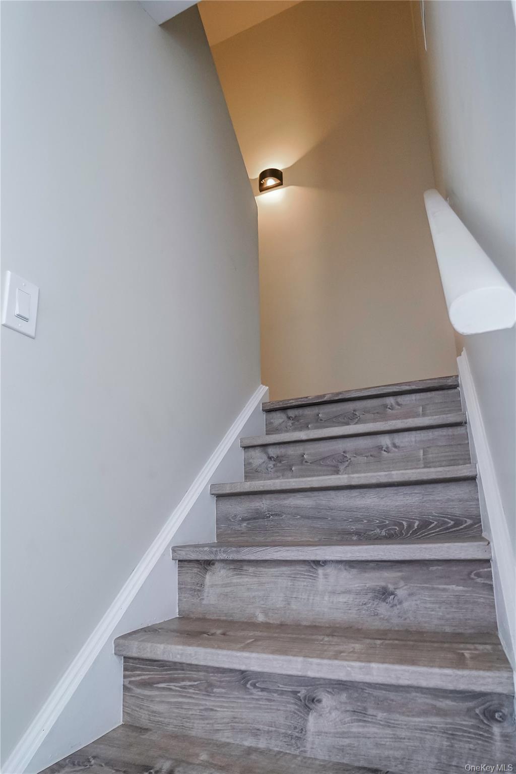 613 Oak Terrace Property Photo 9