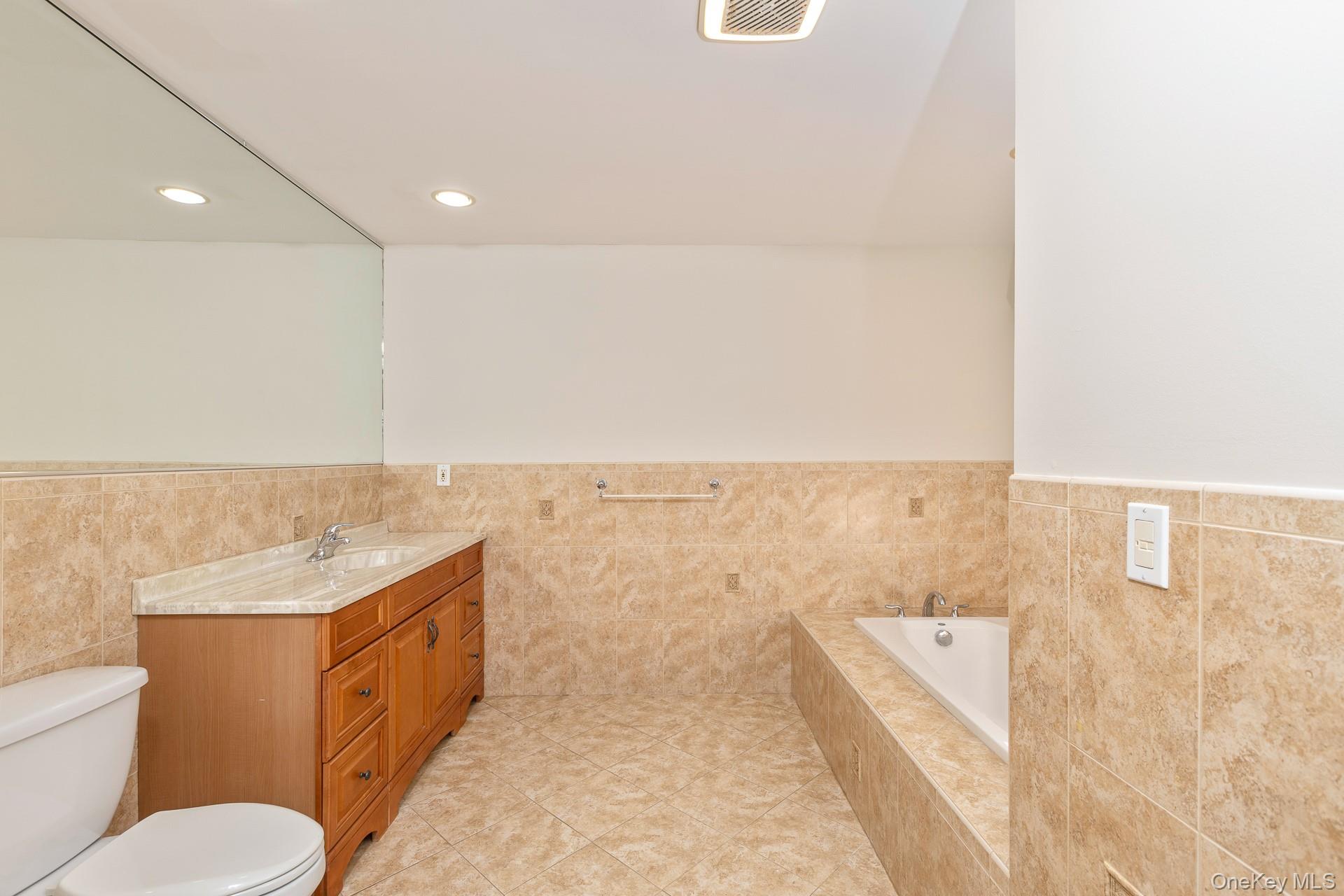 37 W Woodside Avenue Property Photo 19