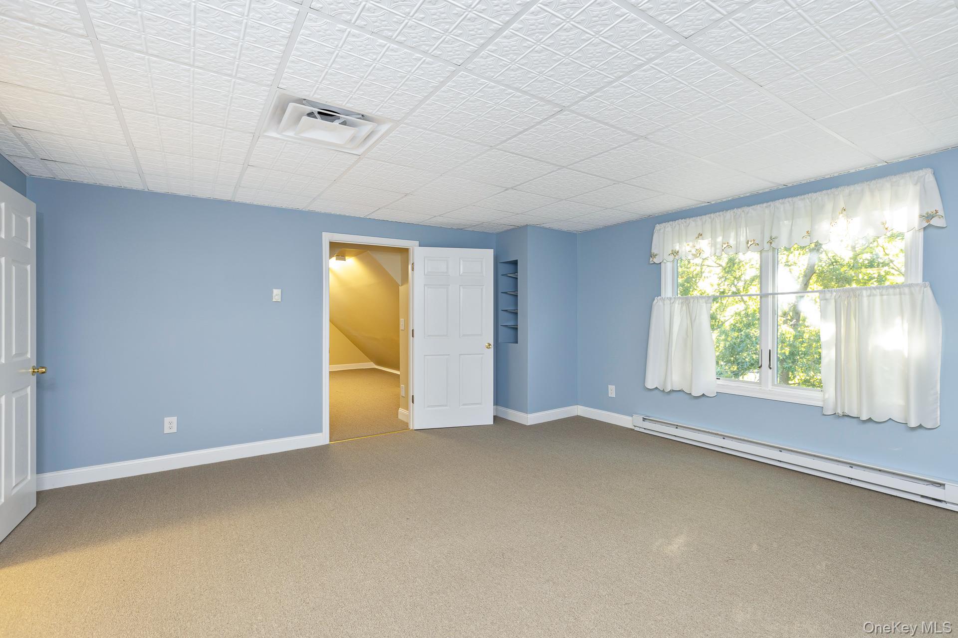 37 W Woodside Avenue Property Photo 28