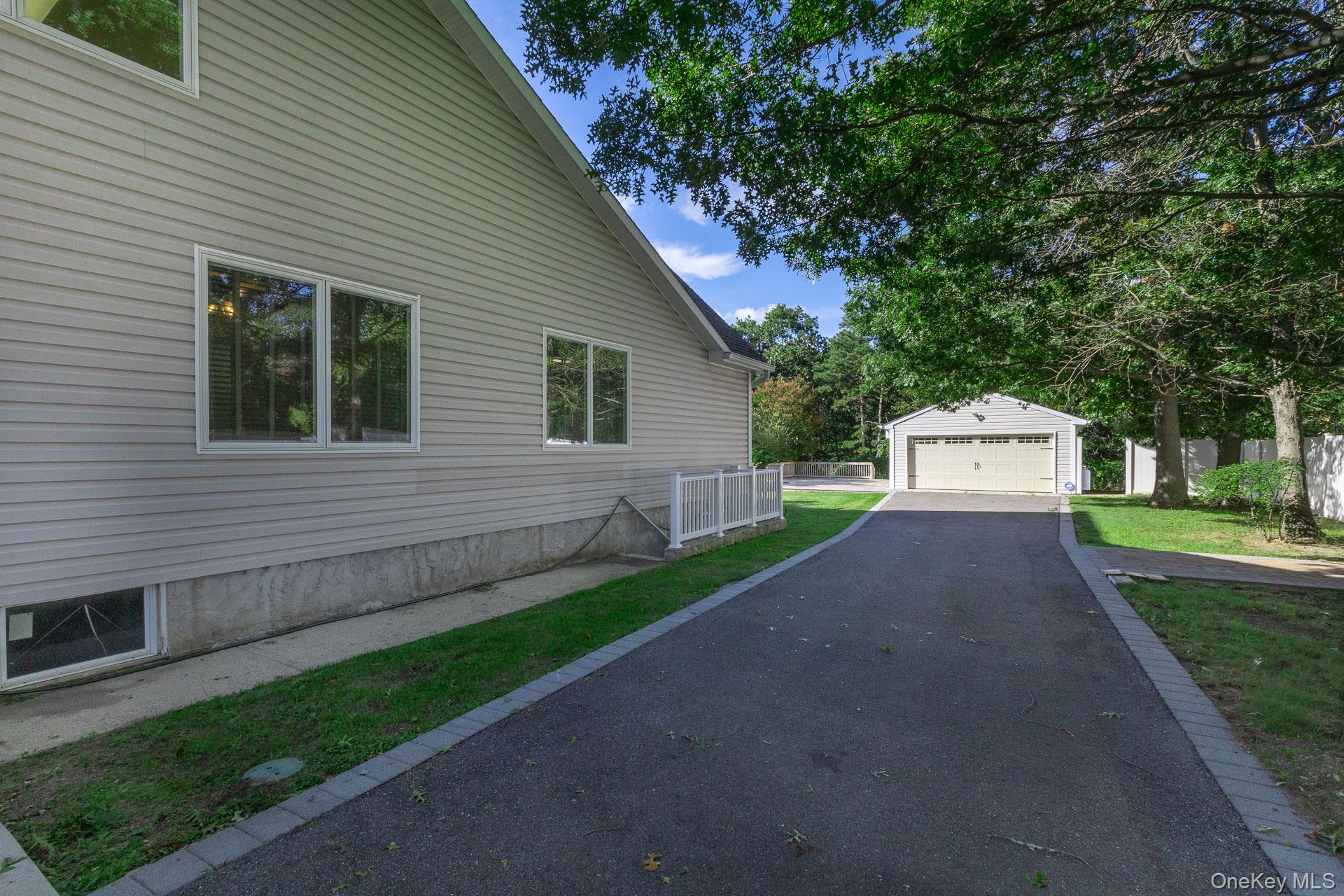 37 W Woodside Avenue Property Photo 33