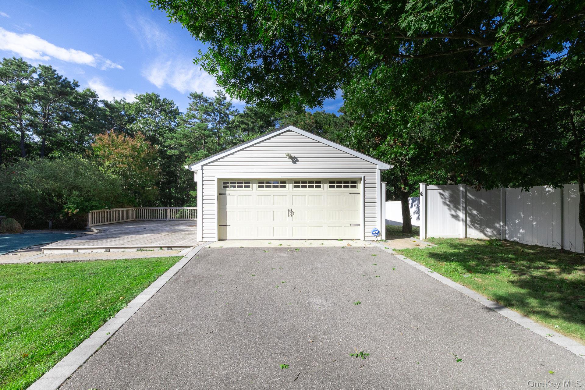 37 W Woodside Avenue Property Photo 34