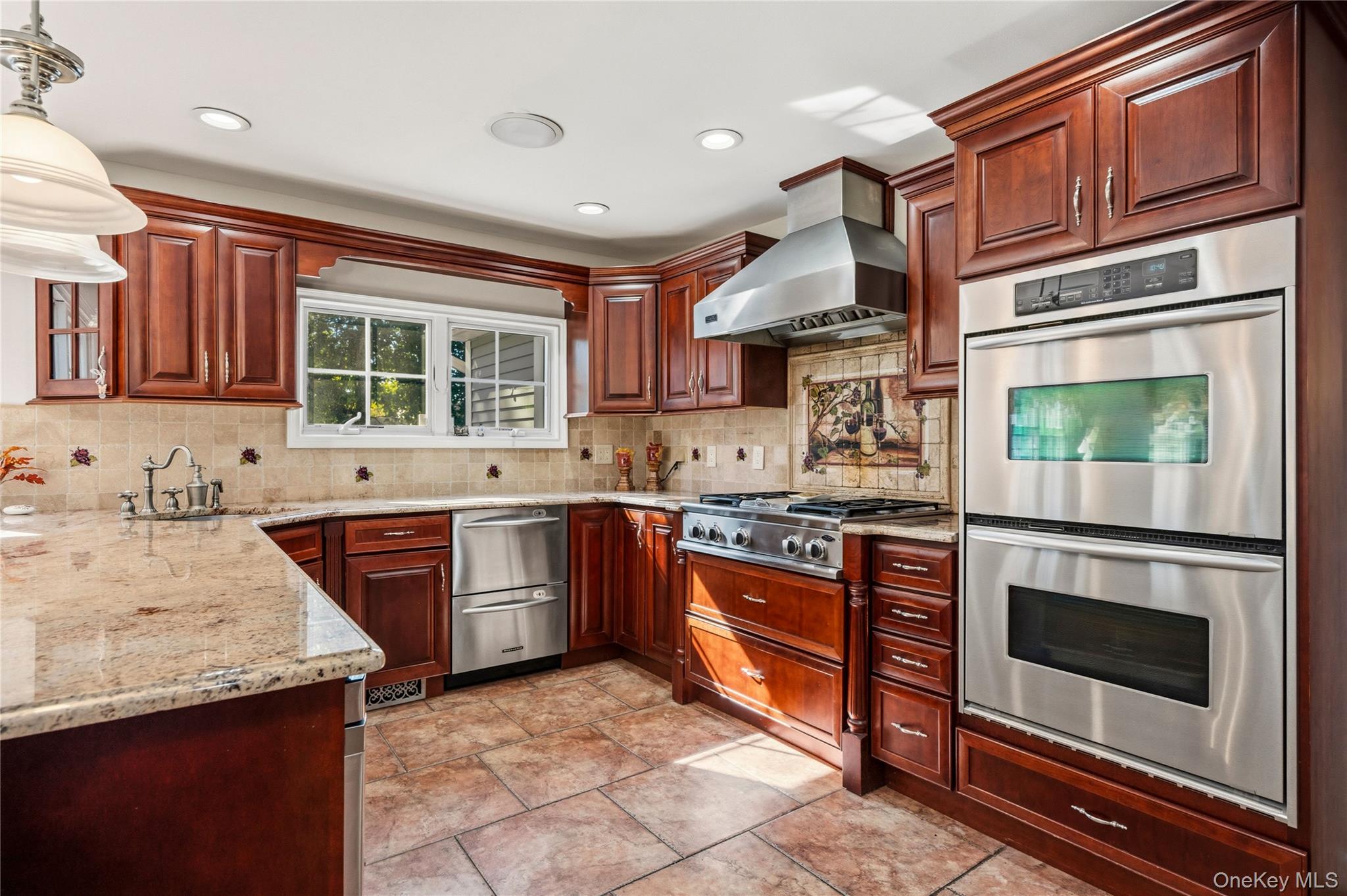 12 Brooktree Court Property Photo 10
