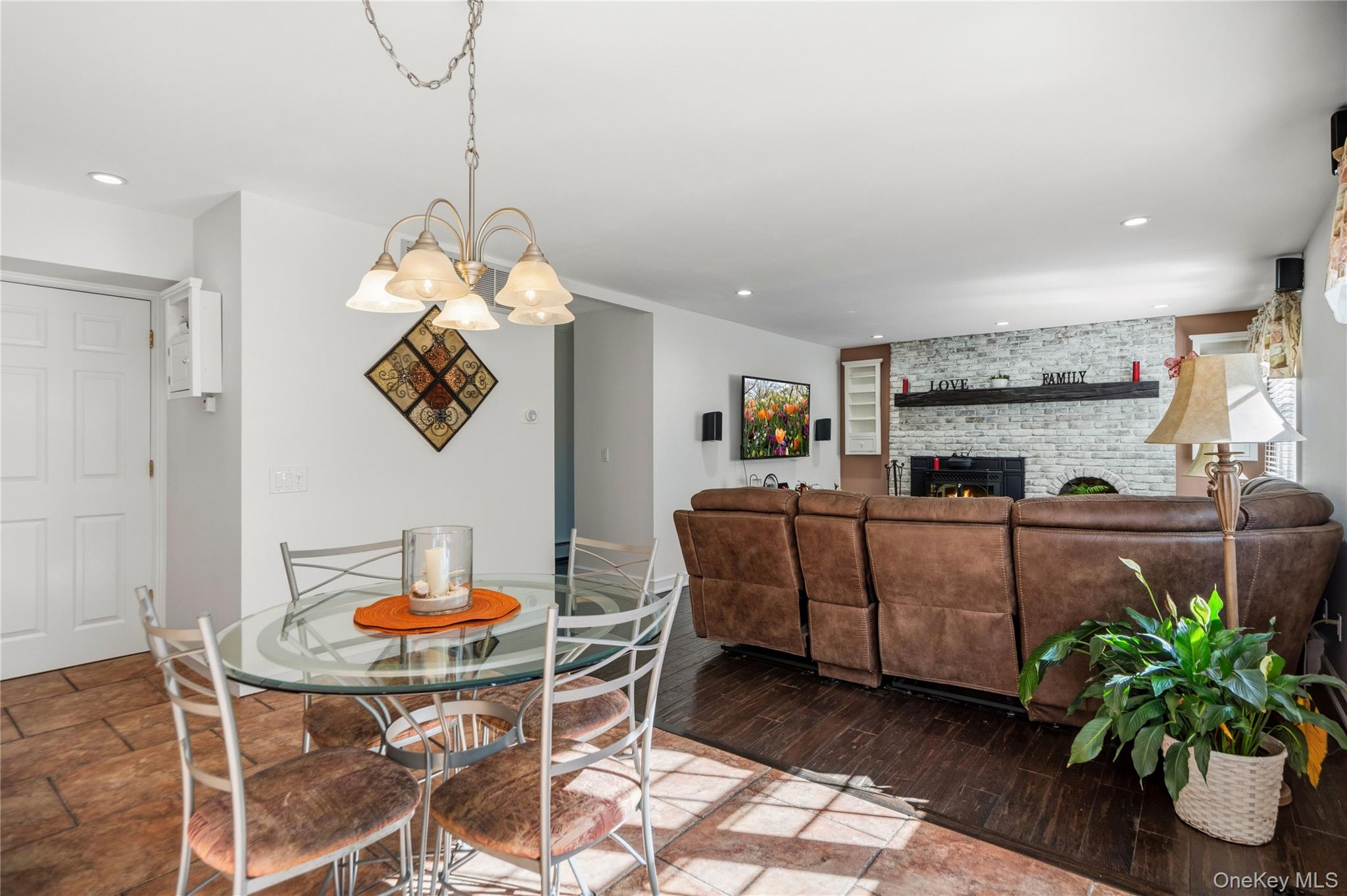 12 Brooktree Court Property Photo 15