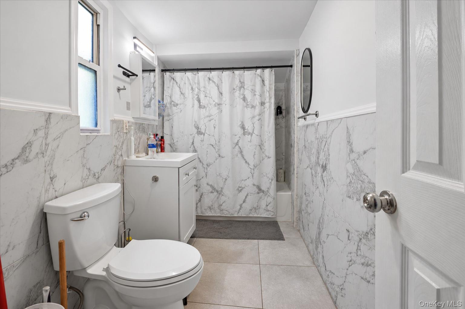 681 E 240th Street Property Photo 5