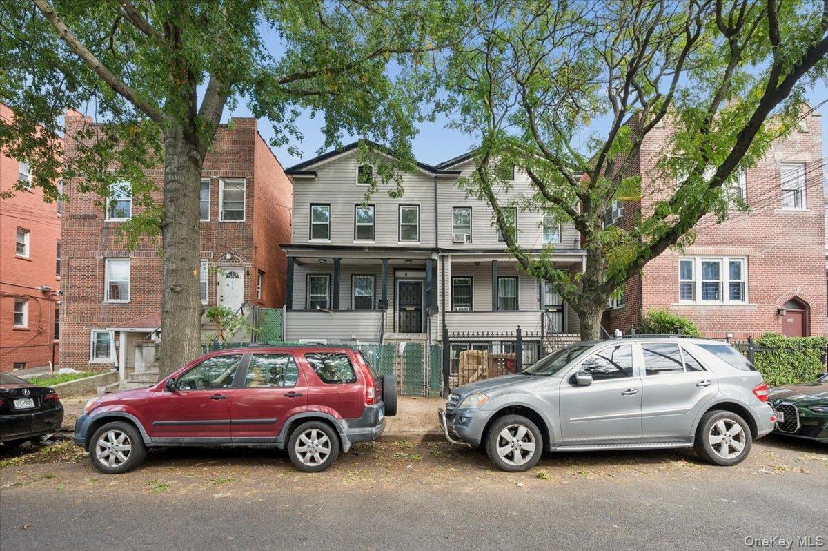 681 E 240th Street Property Photo 17