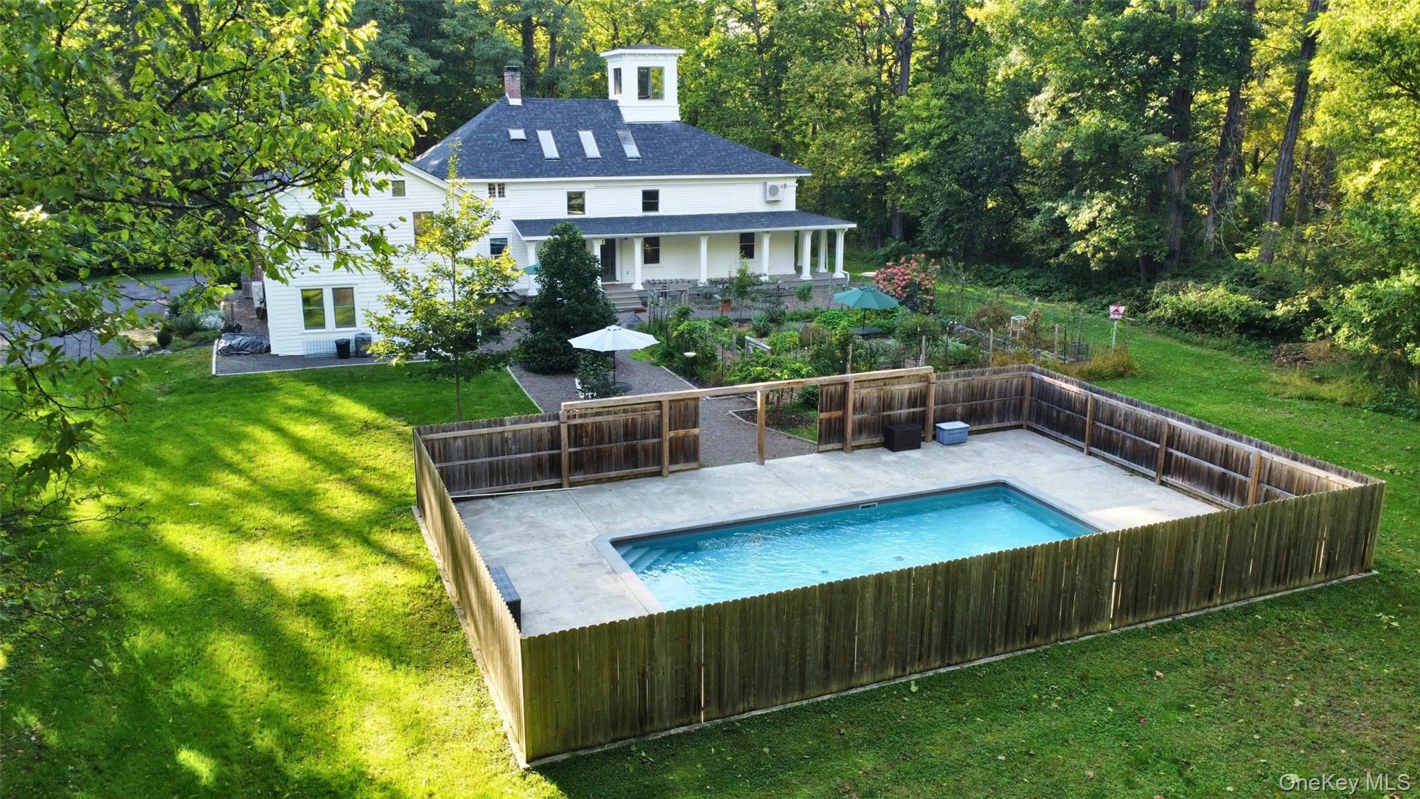 30 Devou Lane Property Photo 31