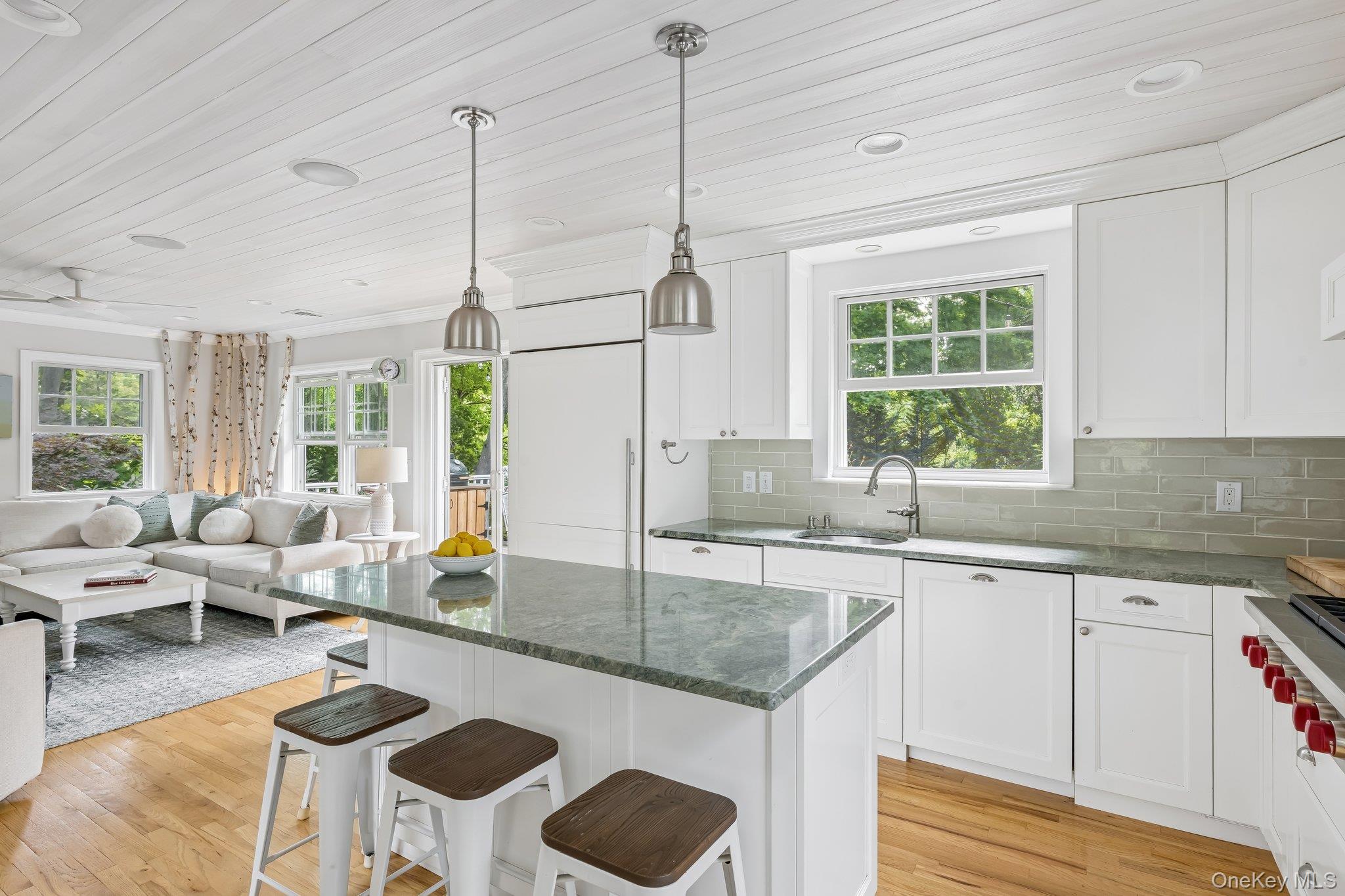 3 Andiron Lane Property Photo 9