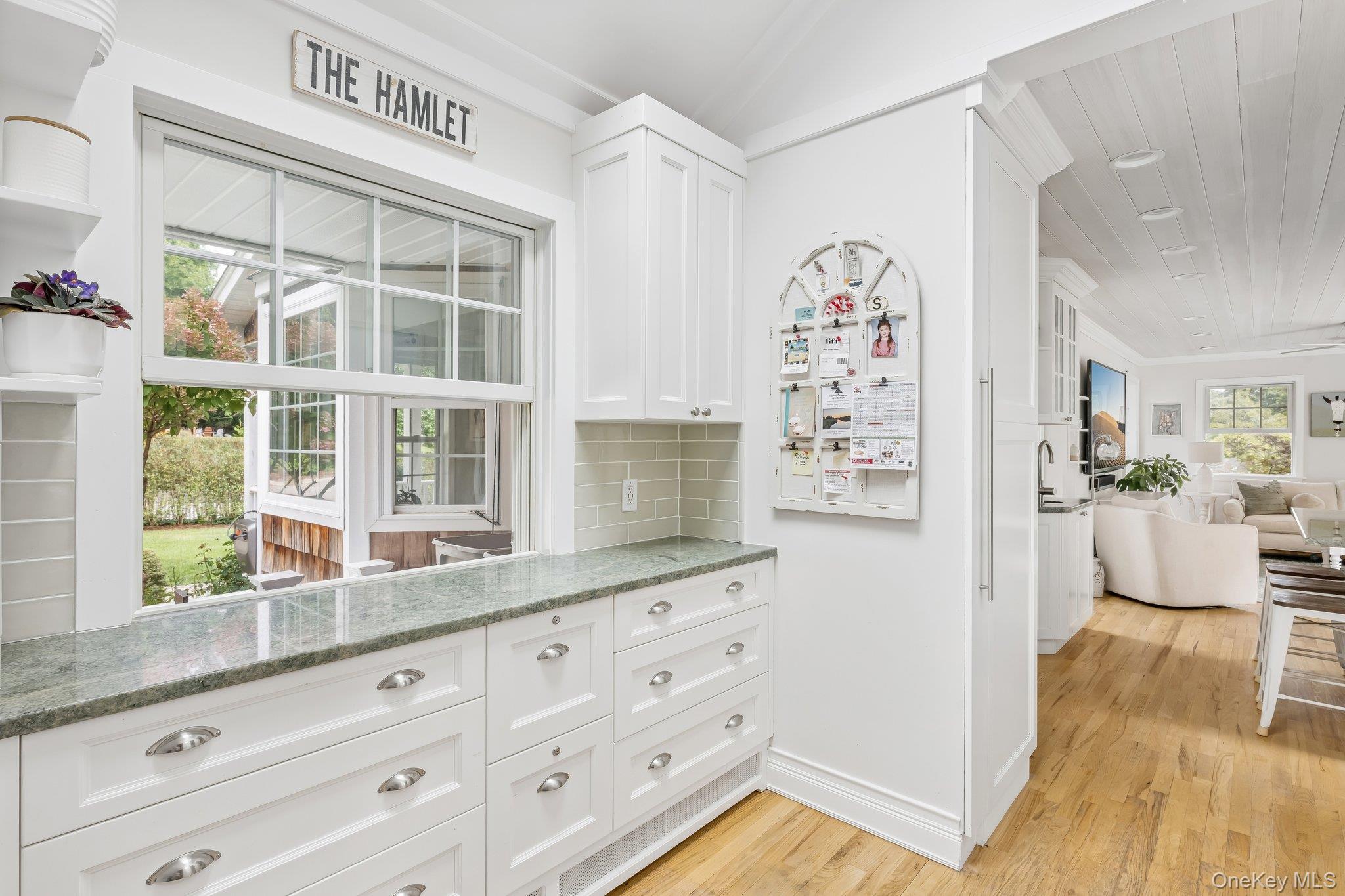 3 Andiron Lane Property Photo 15