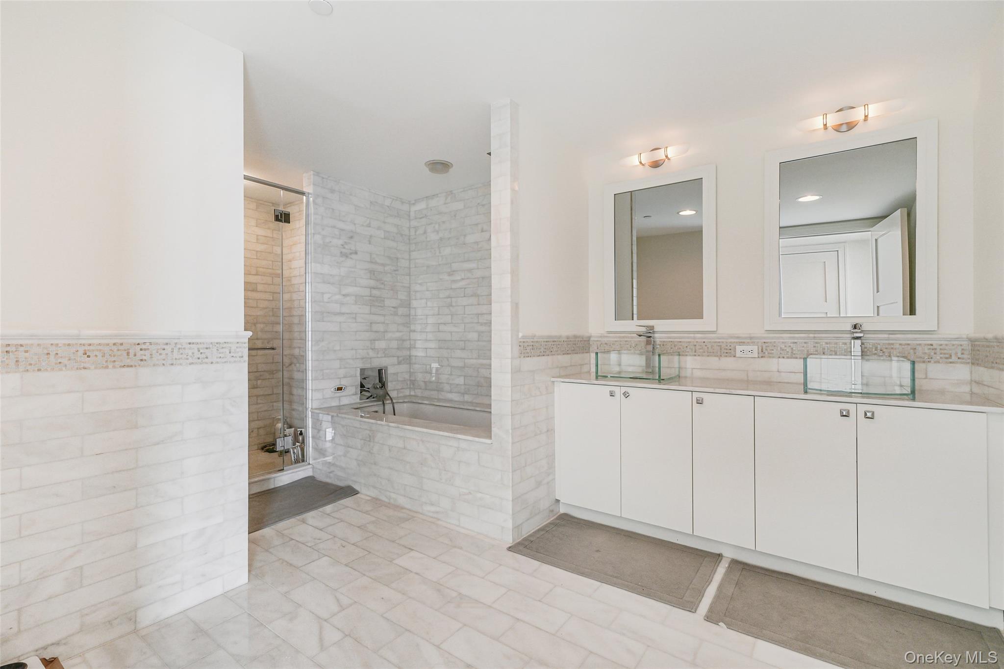 1 Renaissance Square Property Photo 20