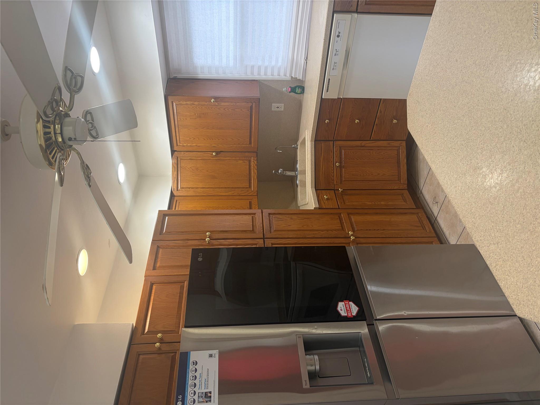 224 E Pennywood Avenue Property Photo 4