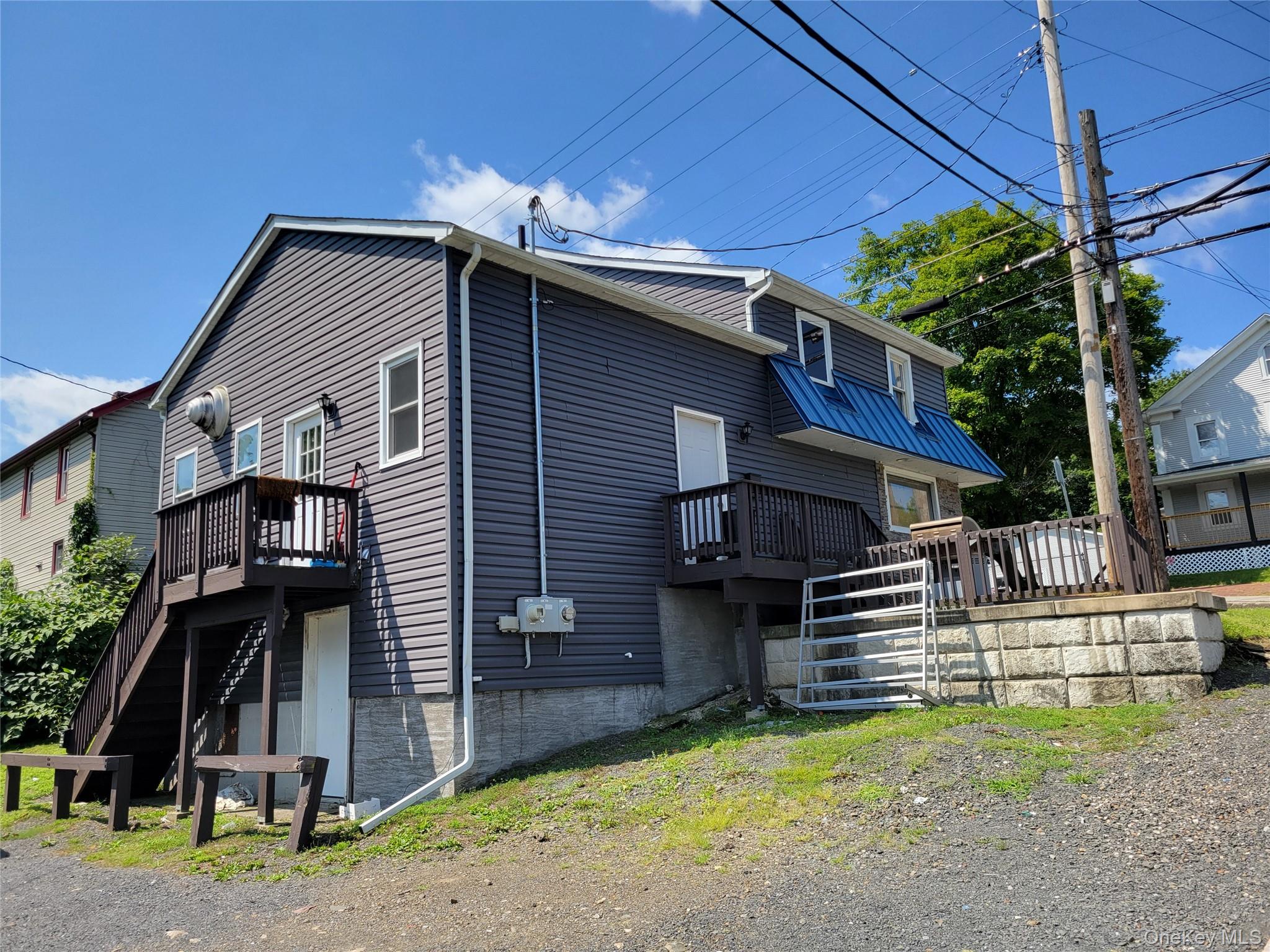 1 S Montgomery Street #b Property Photo 2