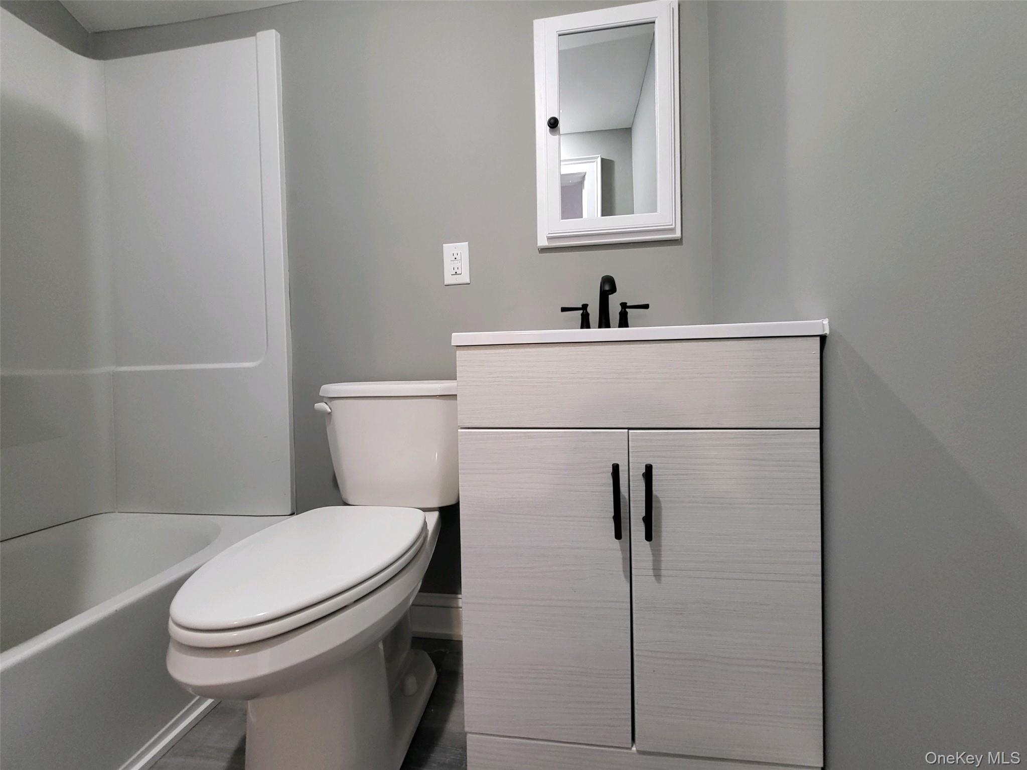 1 S Montgomery Street #b Property Photo 7