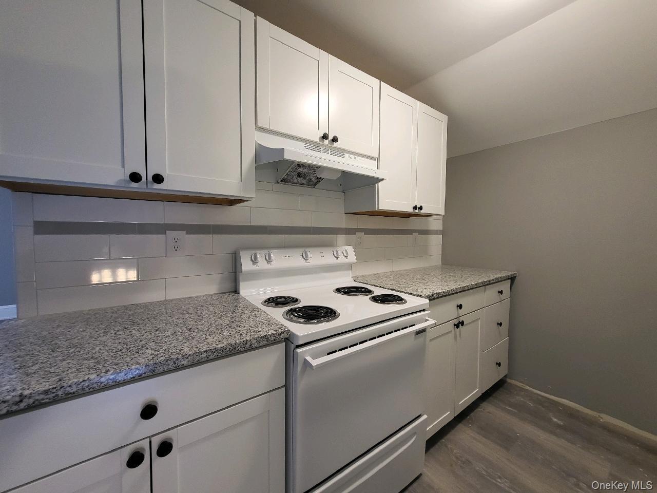 1 S Montgomery Street #b Property Photo 9