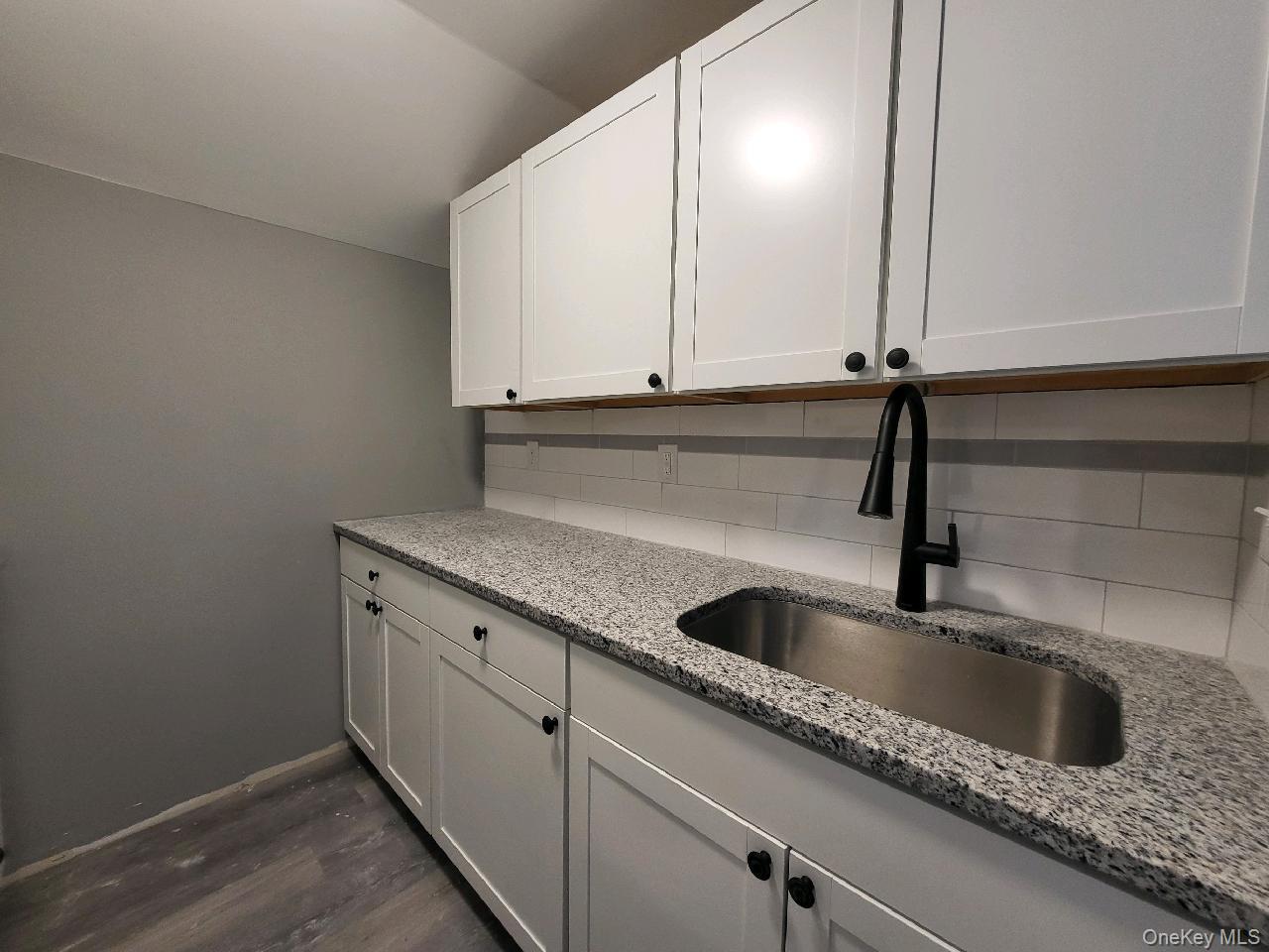 1 S Montgomery Street #b Property Photo 10
