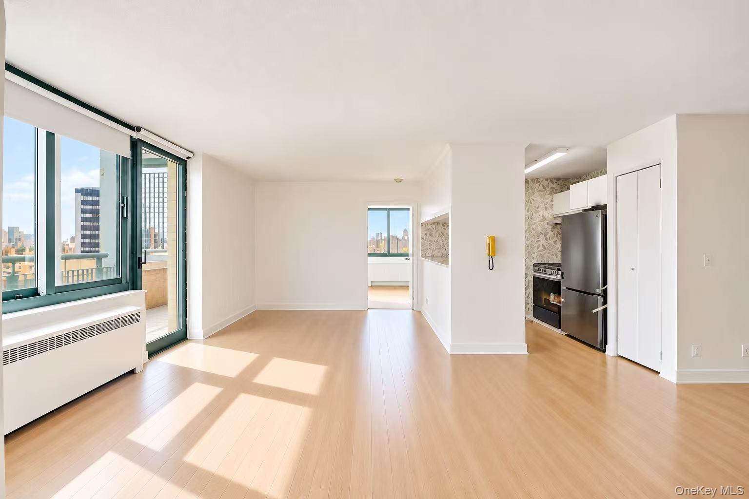 60 Henry Street 15f2 Property Photo 3
