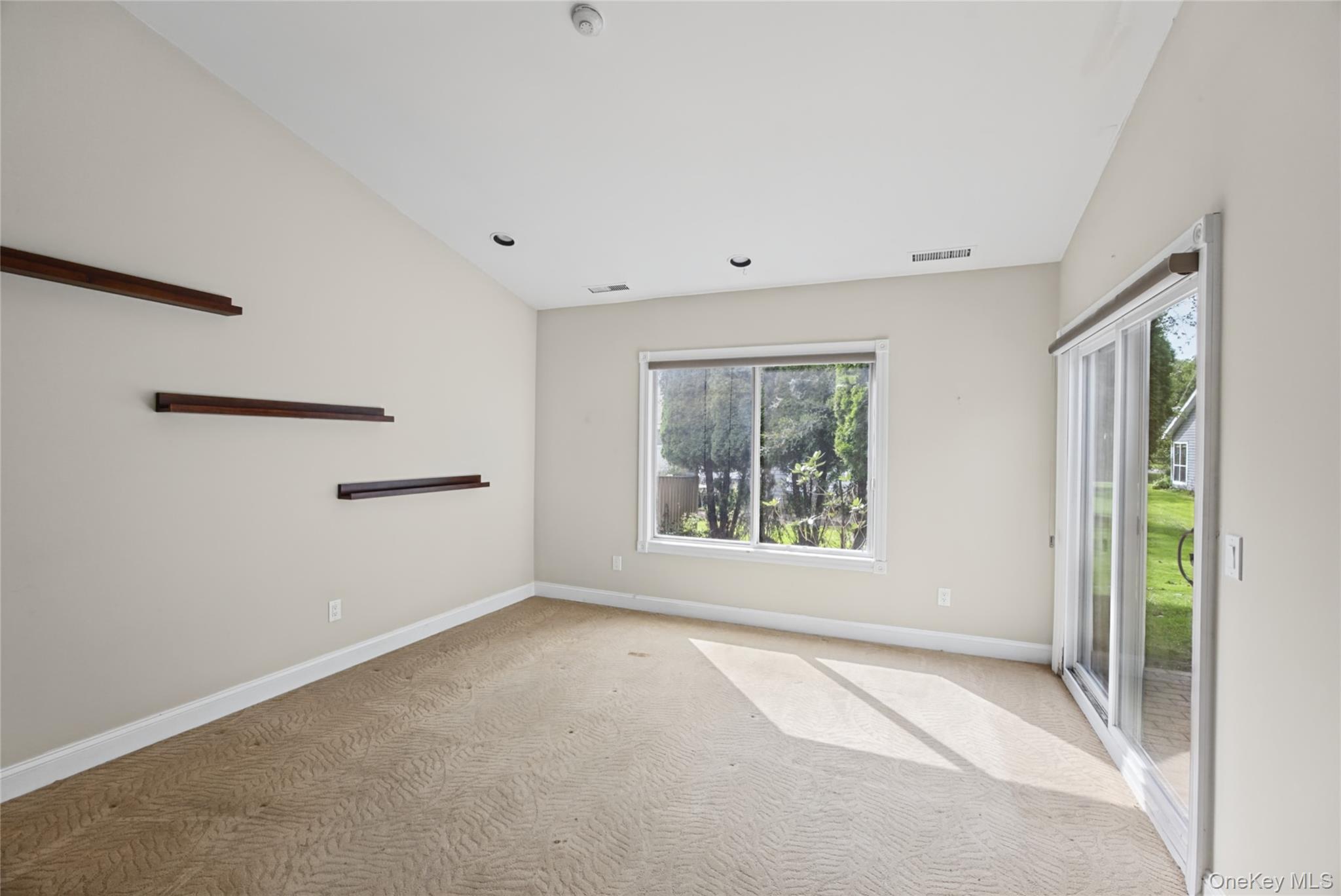 65 Eric Drive Property Photo 18