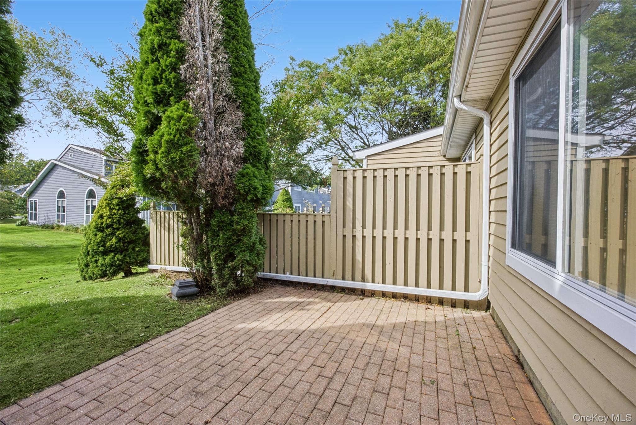 65 Eric Drive Property Photo 31