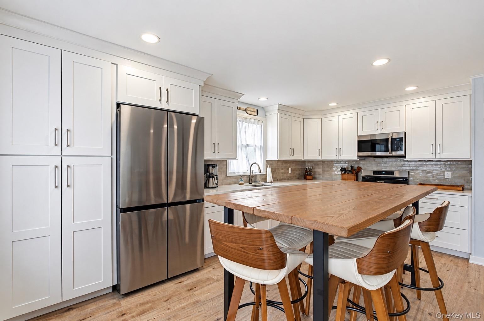 409 A Dune Road Property Photo 2