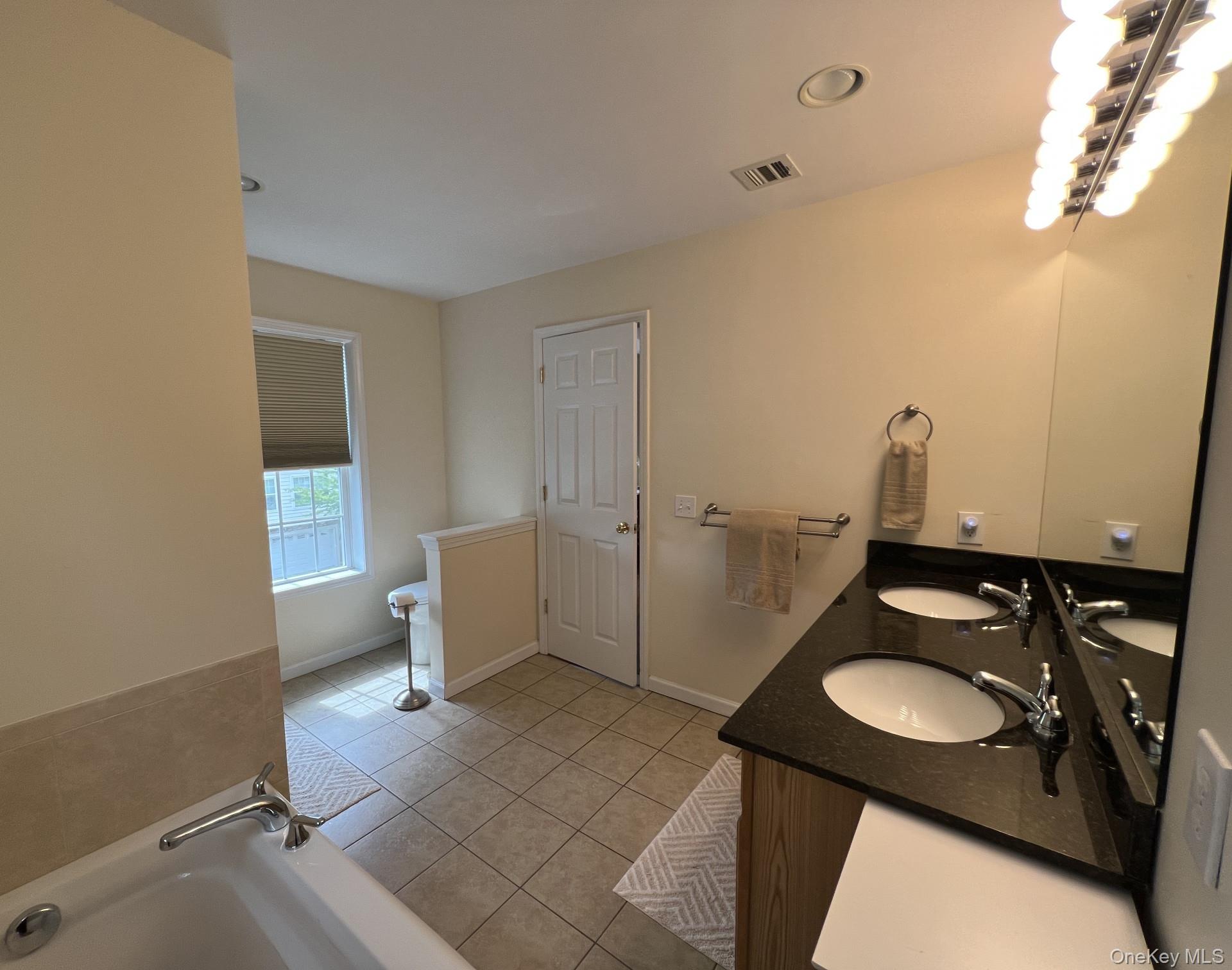 2 Seeley Bull Street Property Photo 18