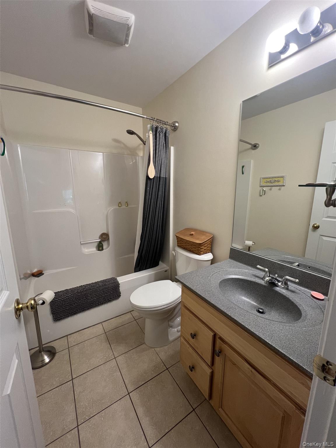 2 Seeley Bull Street Property Photo 21
