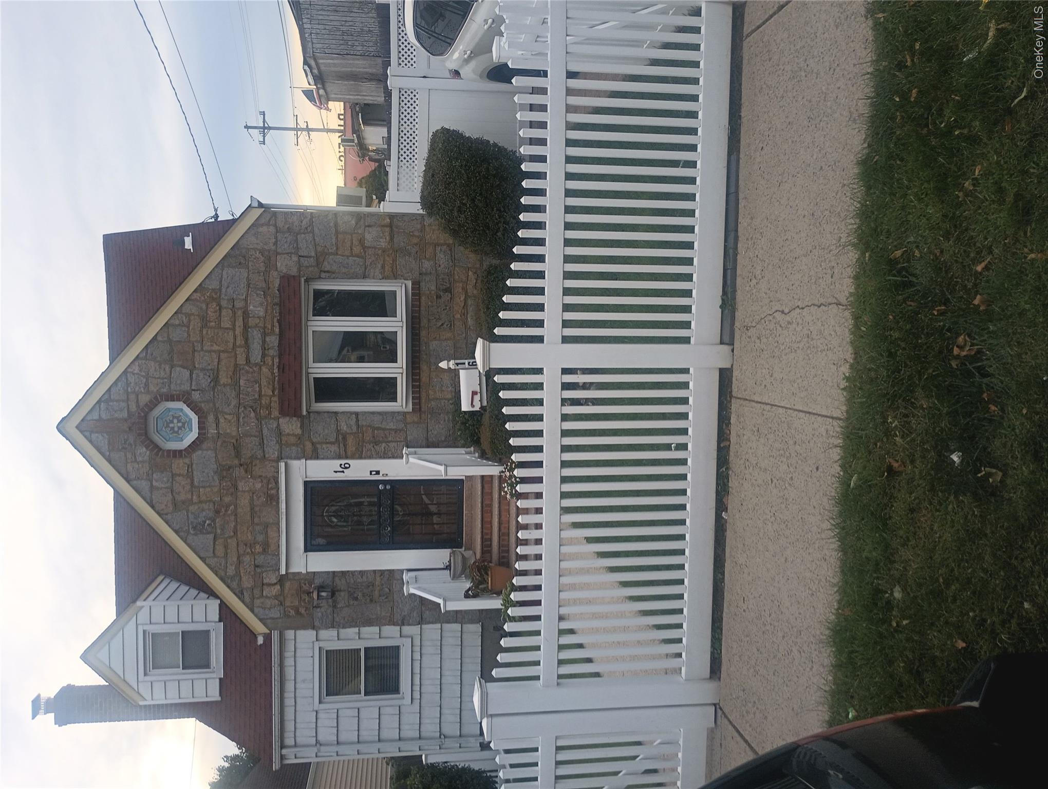 16 Stone Street Property Photo 1