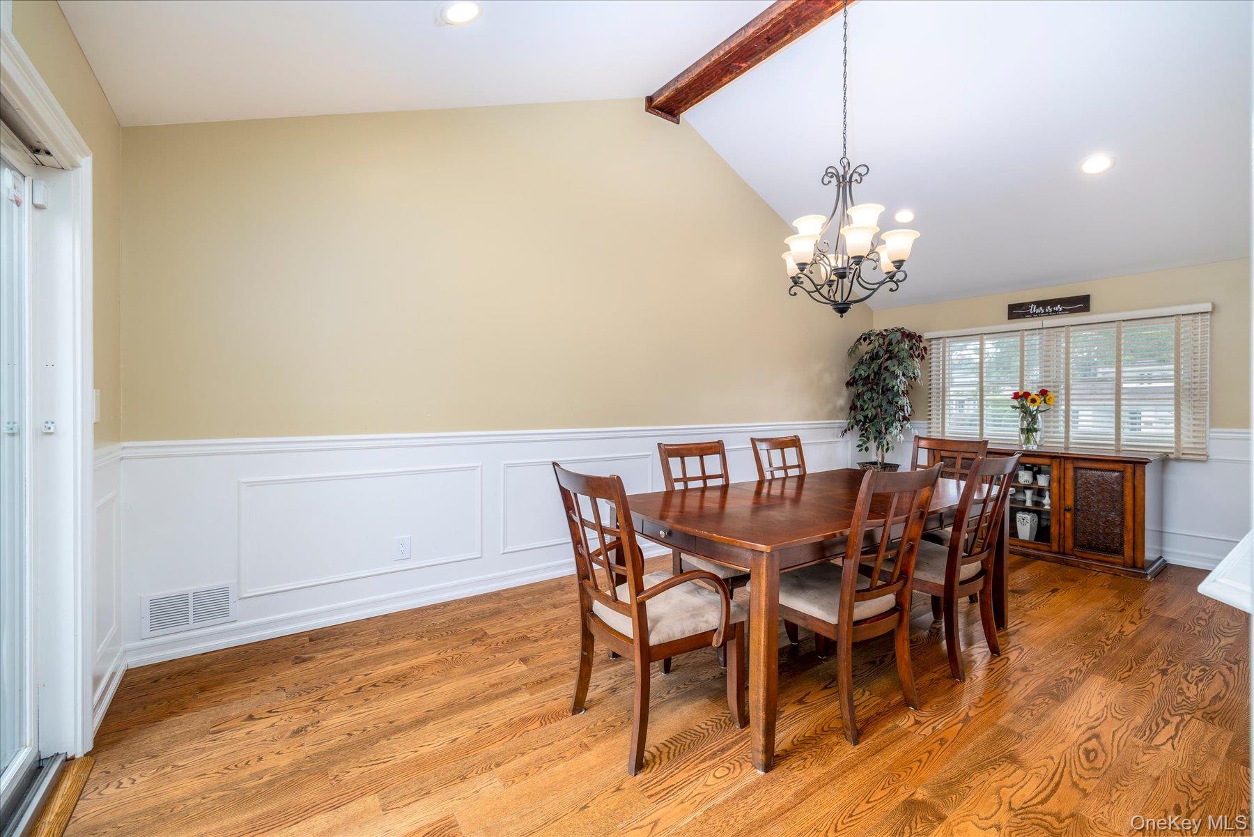 2126 Howell Street Property Photo 17