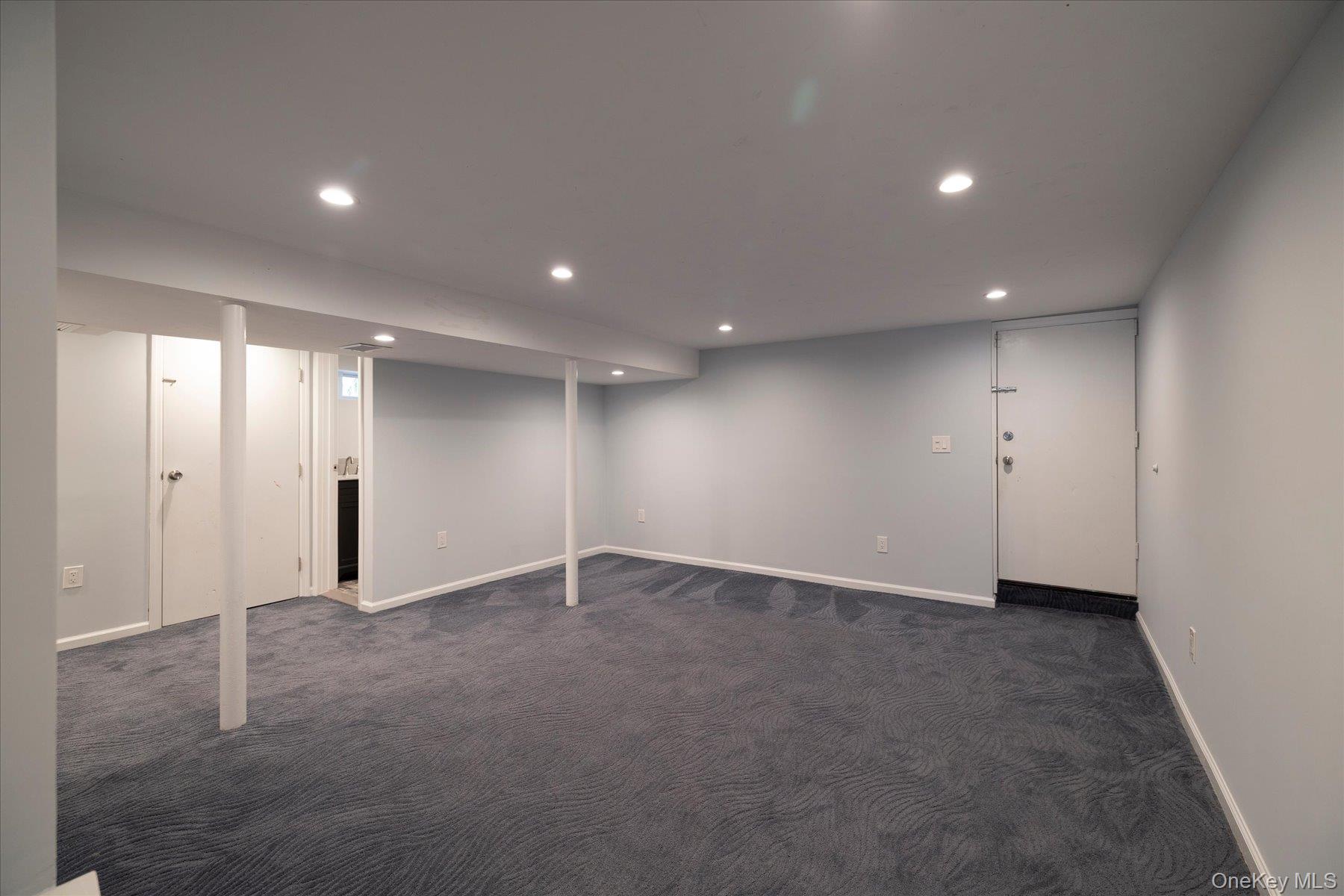 2126 Howell Street Property Photo 33