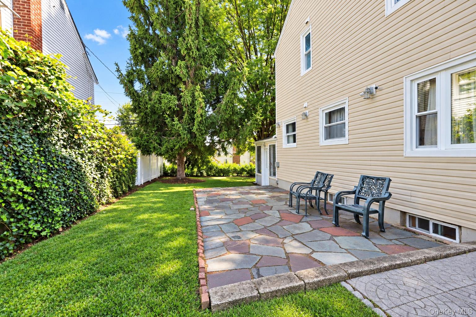 97 Page Avenue Property Photo 16