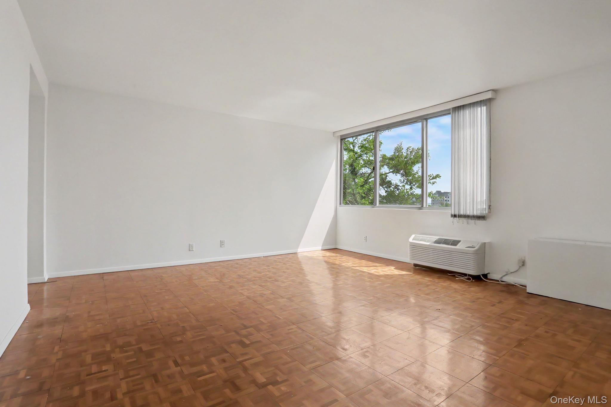 18 Shady Glen Court 403 Property Photo 12
