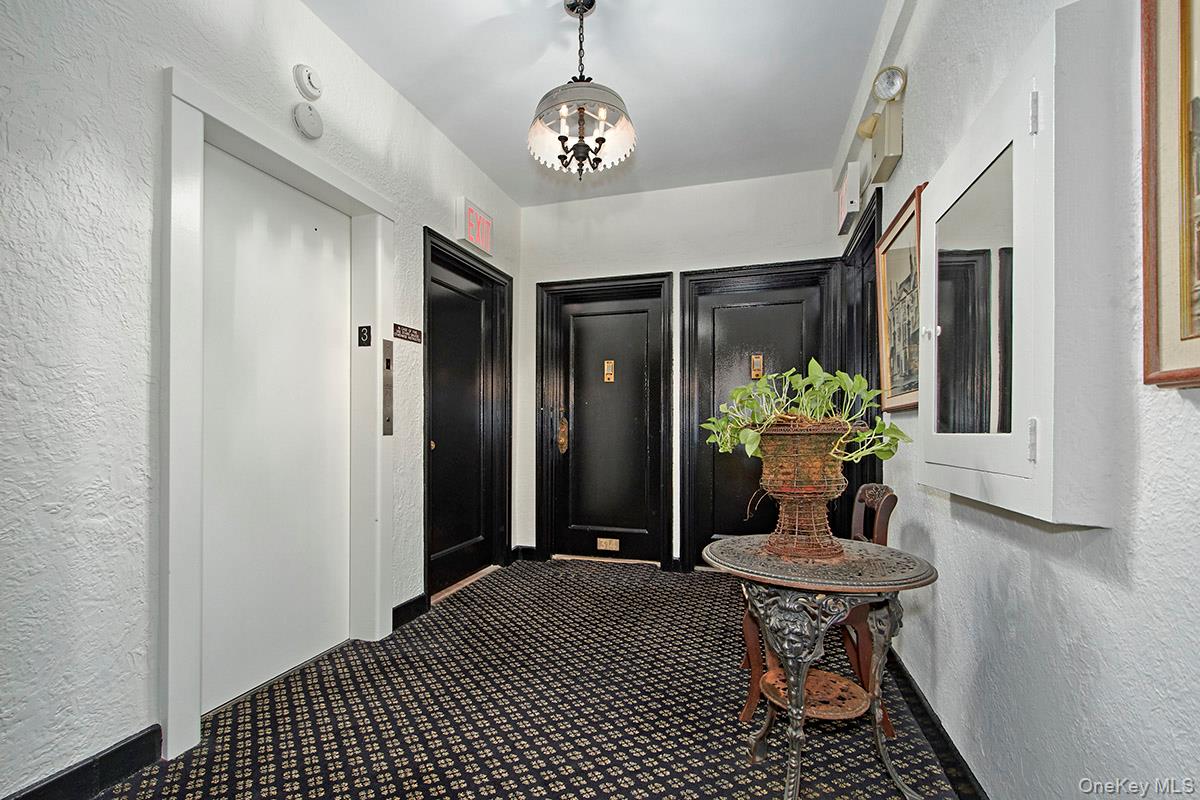 16 N Chatsworth Avenue 311 Property Photo 4