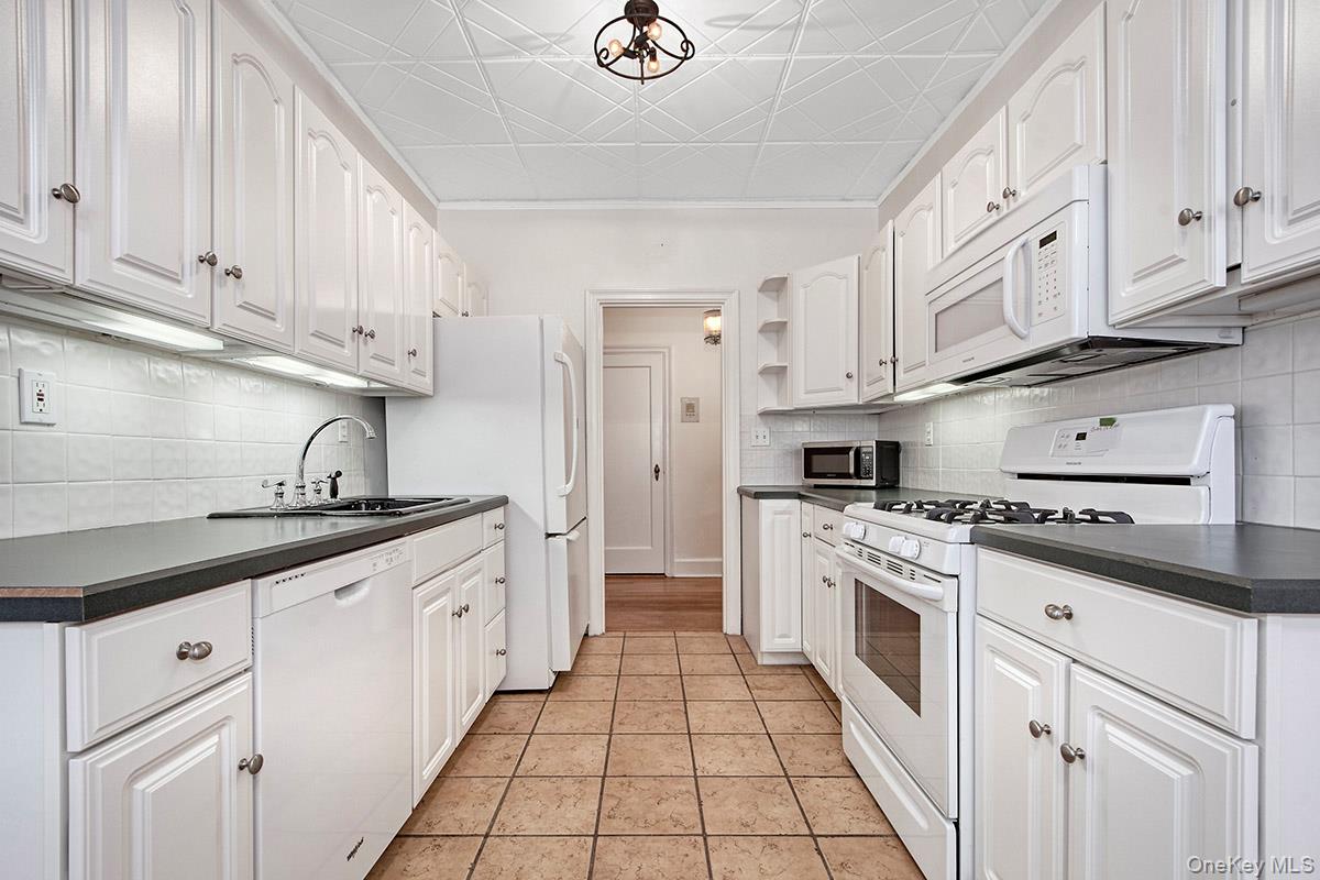 16 N Chatsworth Avenue 311 Property Photo 11