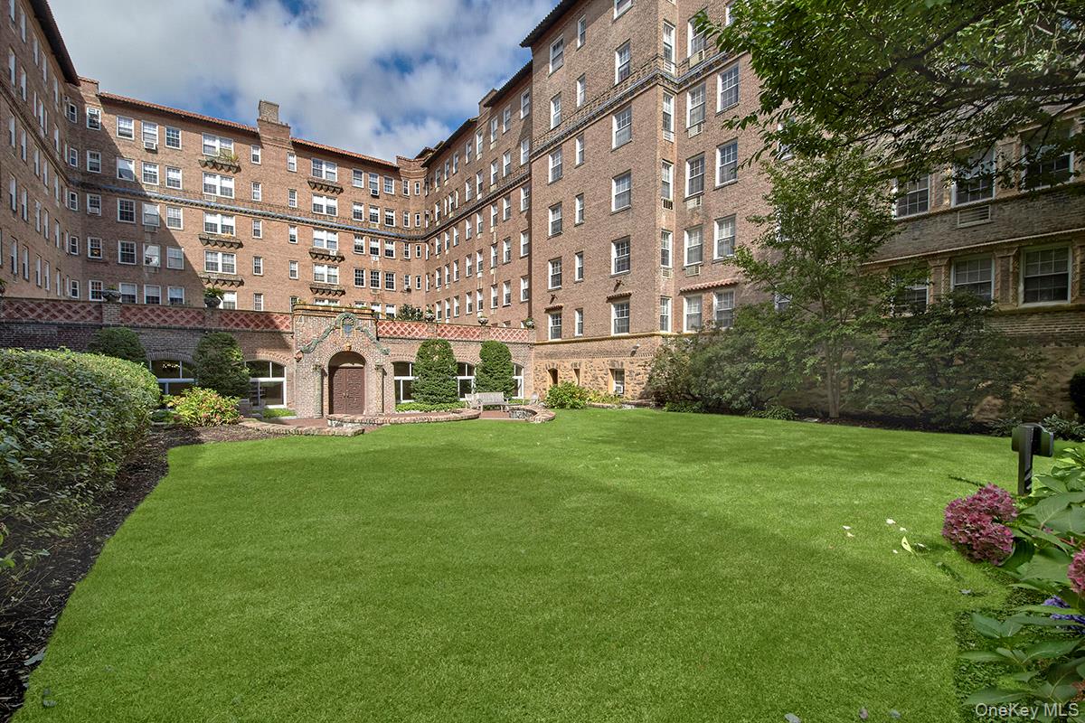 16 N Chatsworth Avenue 311 Property Photo 22