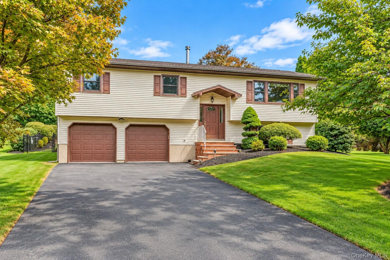 4 Letts Circle Property Photo 1